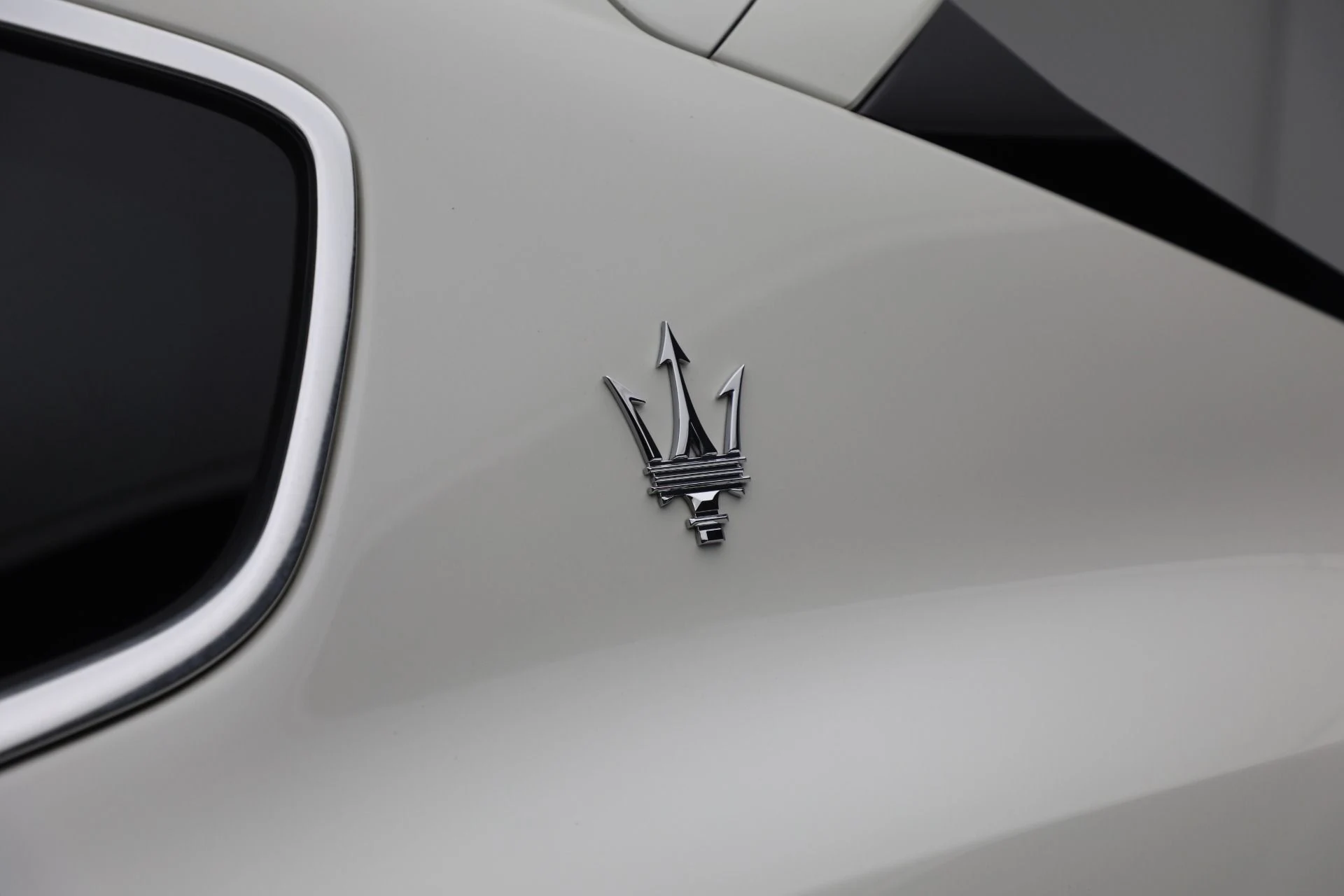 mph024_2115187245_Used_2022_Maserati_Levante_GT_df71d74459