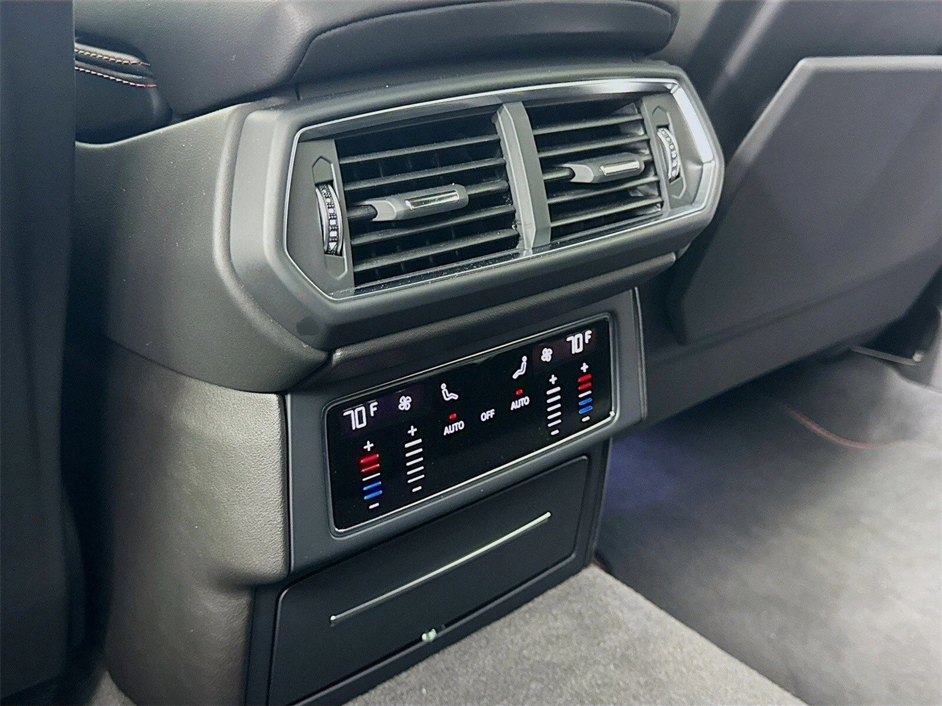 mph024_2116212317_e34dea1b977d0a6a9667795d4d736433x_39bef220a2