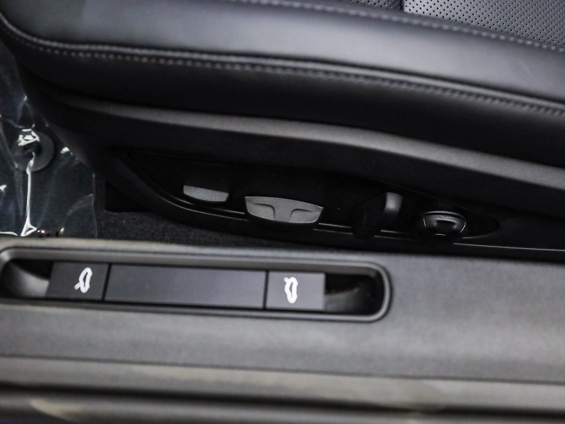 mph024_2117519491_85b1b15b276bff9cb2d9407961004bafx_eec617c624