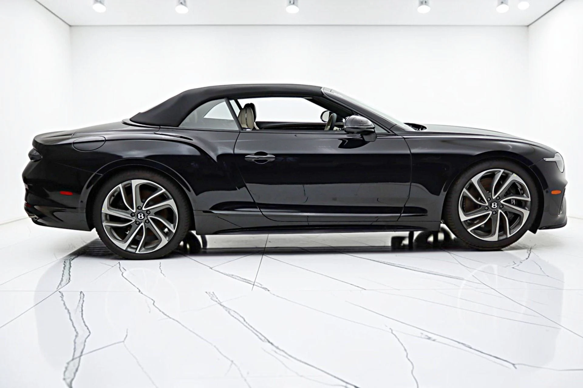 mph024_2117608586_New_2026_Bentley_Continental_GTC_Speed_a19fdc55ed