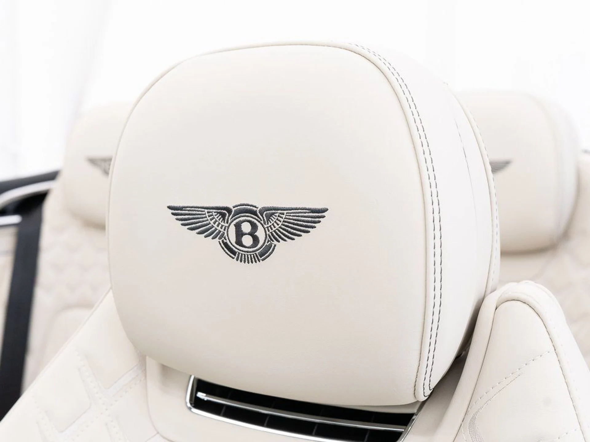 mph024_2118393889_91bdd30d487f065cfdb4a3733d86da36_e6b970b534