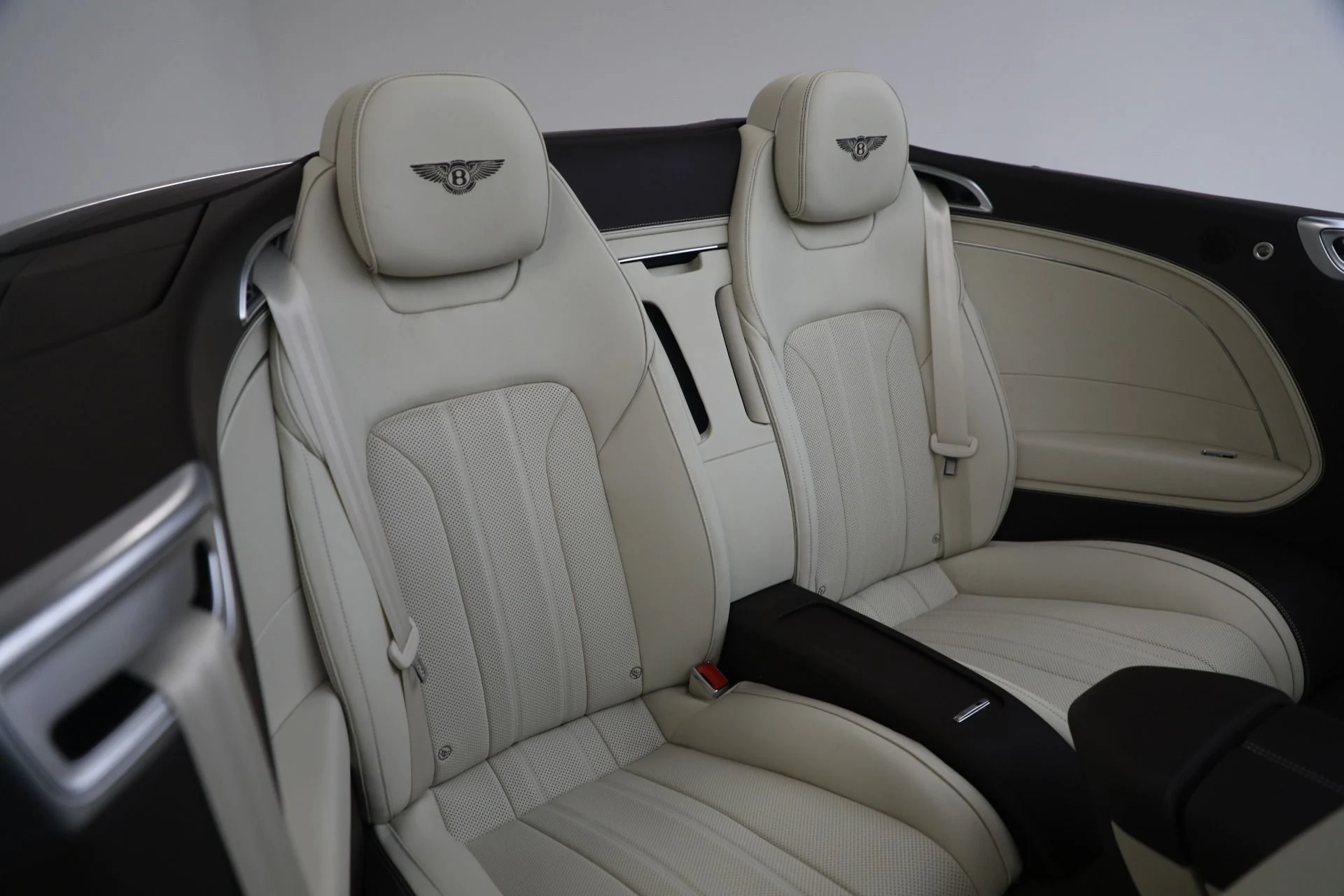 mph024_2120549067_Used_2022_Bentley_Continental_GTC_V8_36e52ffb88