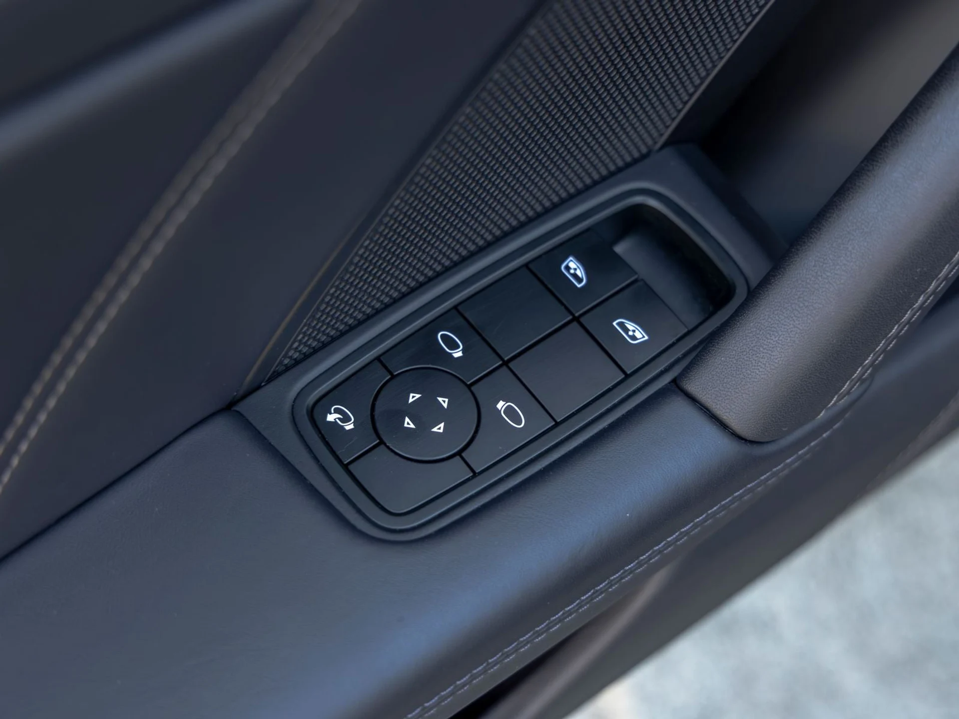 mph024_2129930711_25_68d8bc79e1