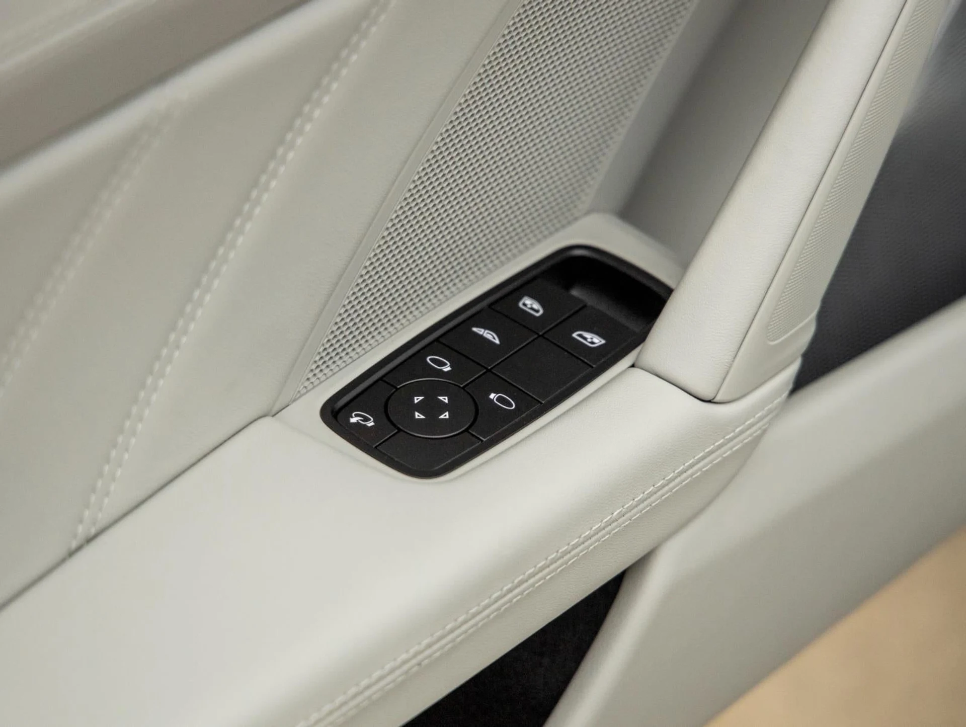 mph024_213108399_25_f6f3975b95