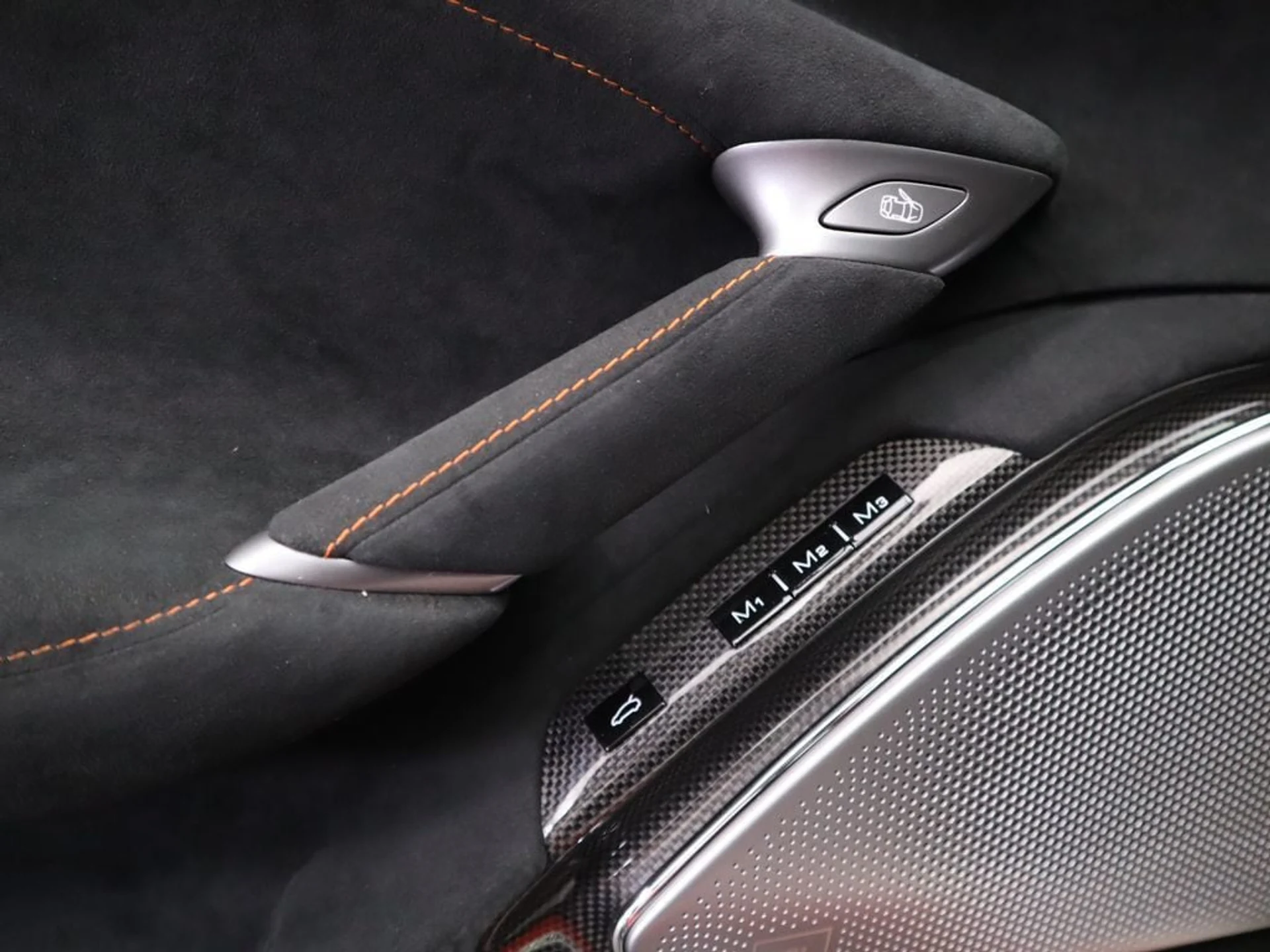 mph024_2131286890_used_2021_ferrari_roma_coupe_8119_22981330_25_1024_2bfd4dc242