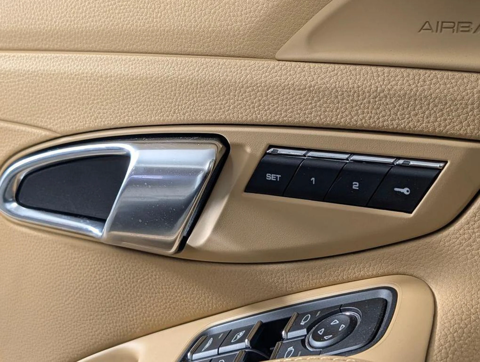 mph024_2131459900_8_R_Seh3tw40r_WAIM_76q_k_VK_67_U0_d65bc31604