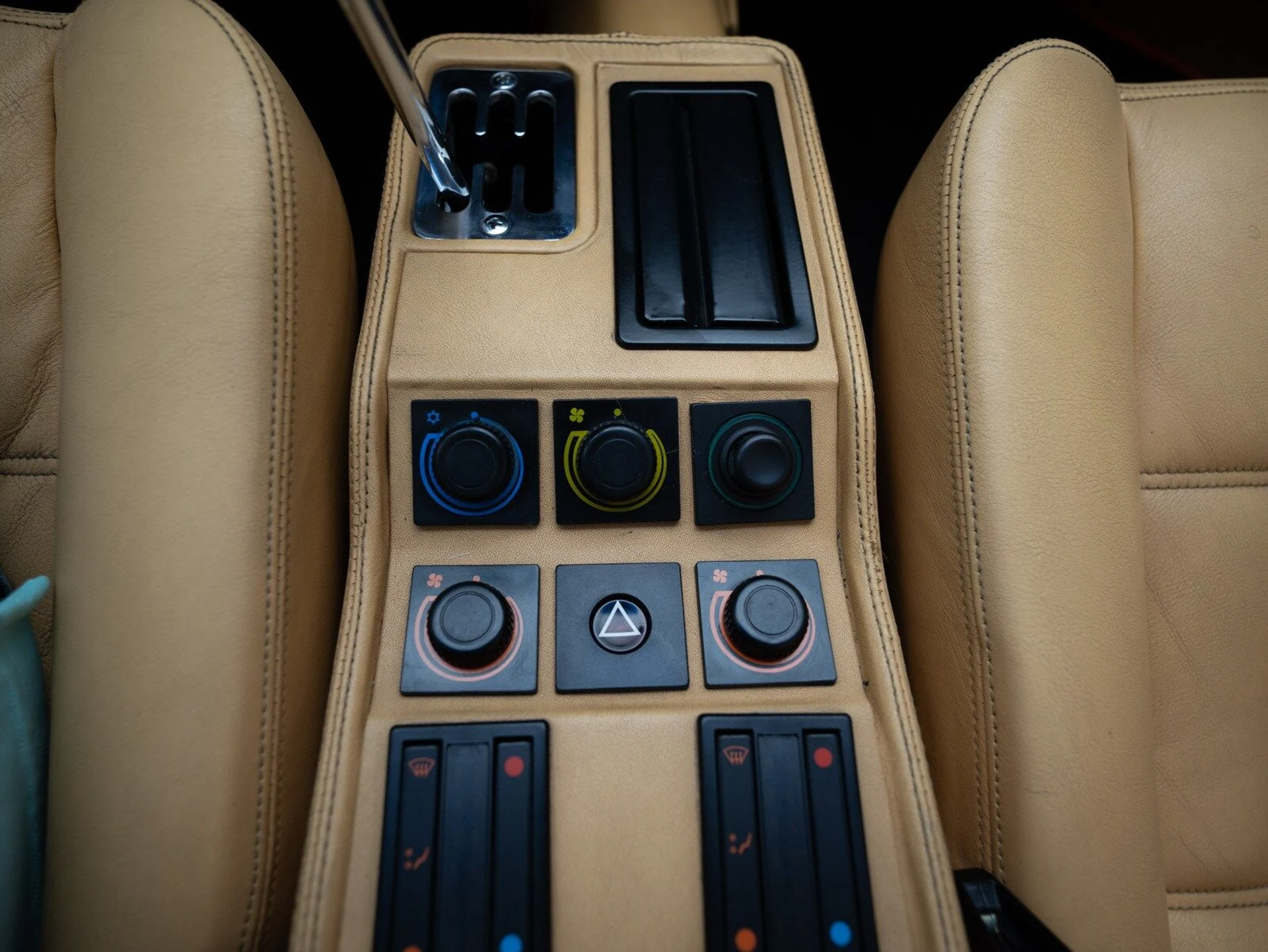 mph024_2131843050_7175c3514b330cb3a2936bca3062d94cx_10dc3be61d