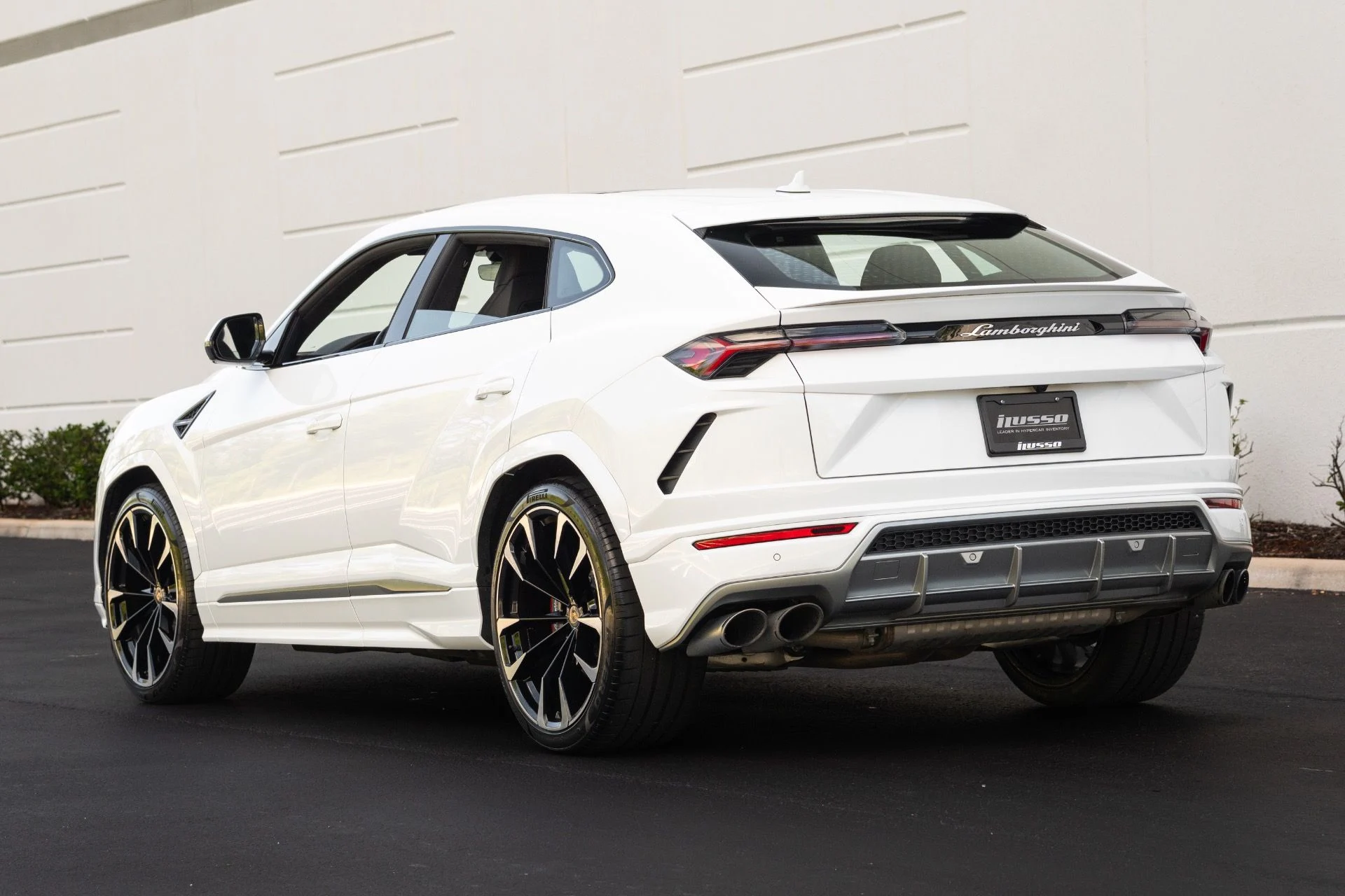 mph024_2136307105_Used_2022_Lamborghini_Urus_1778780626_eac9716cd6