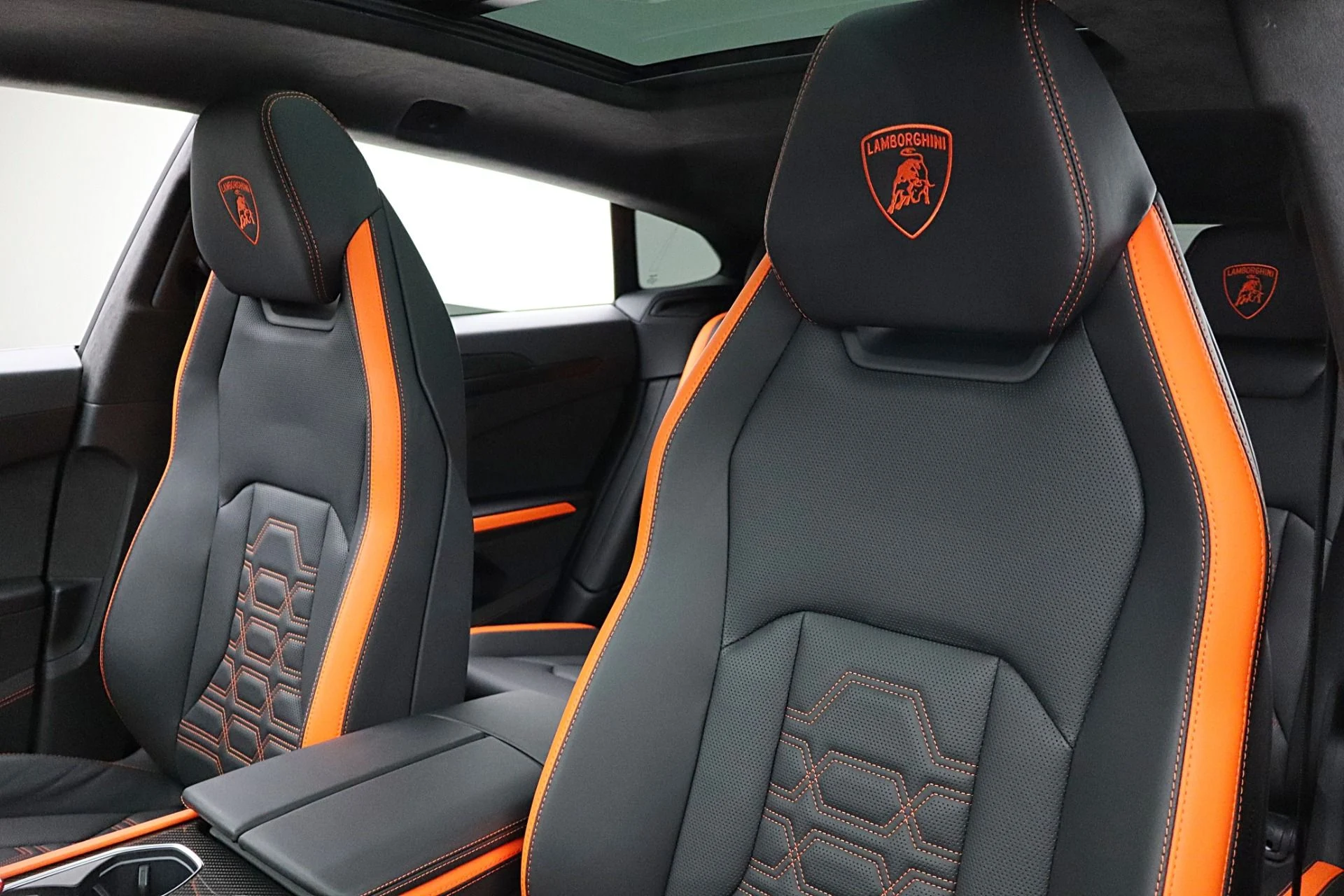 mph024_2138241633_Used_2026_Lamborghini_Urus_SE_ba149c9dc0