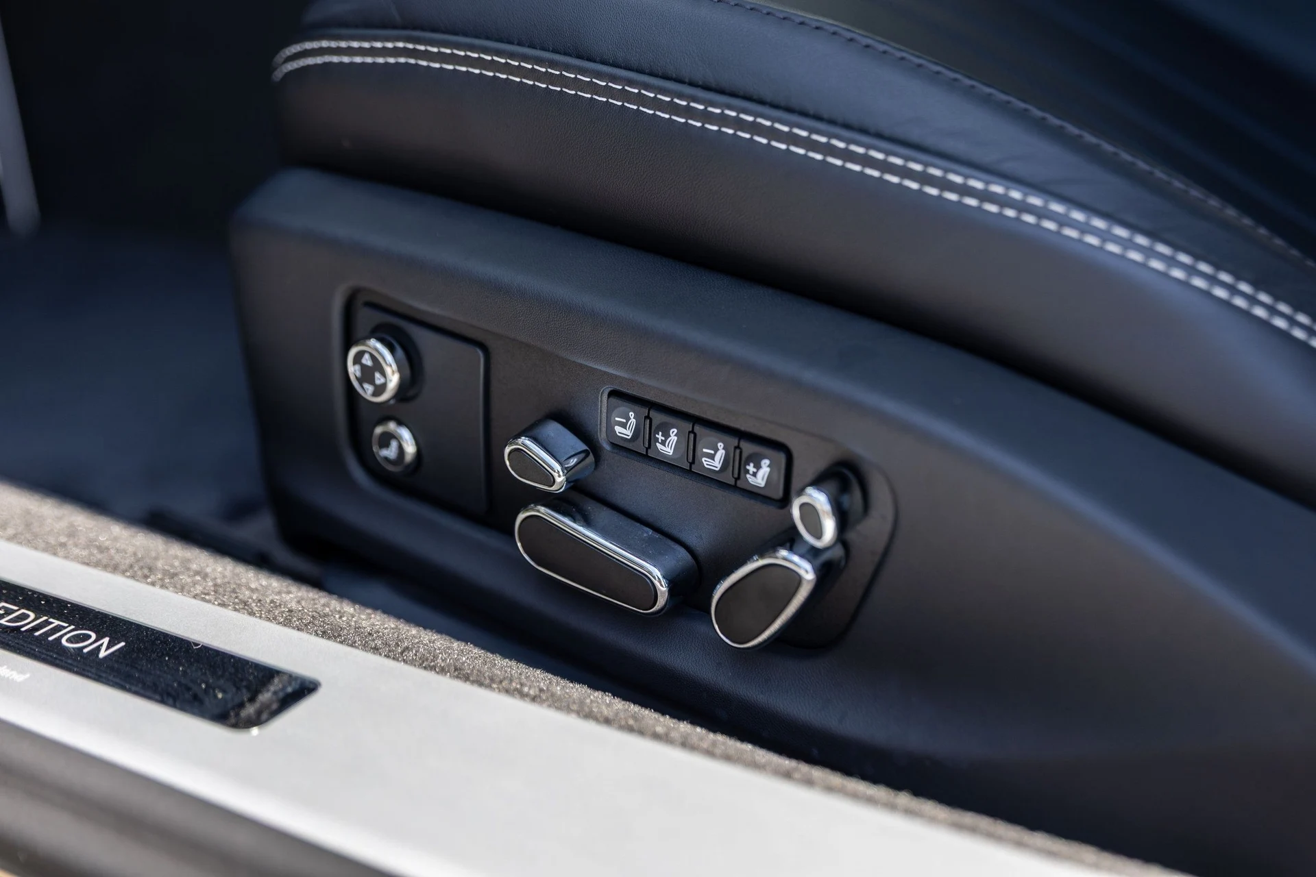 mph024_2144625489_Hi_Tech_Luxury_Imports_LLC_SCBDP_4_ZG_0_SC_023562_image_24_985b4ca2ac