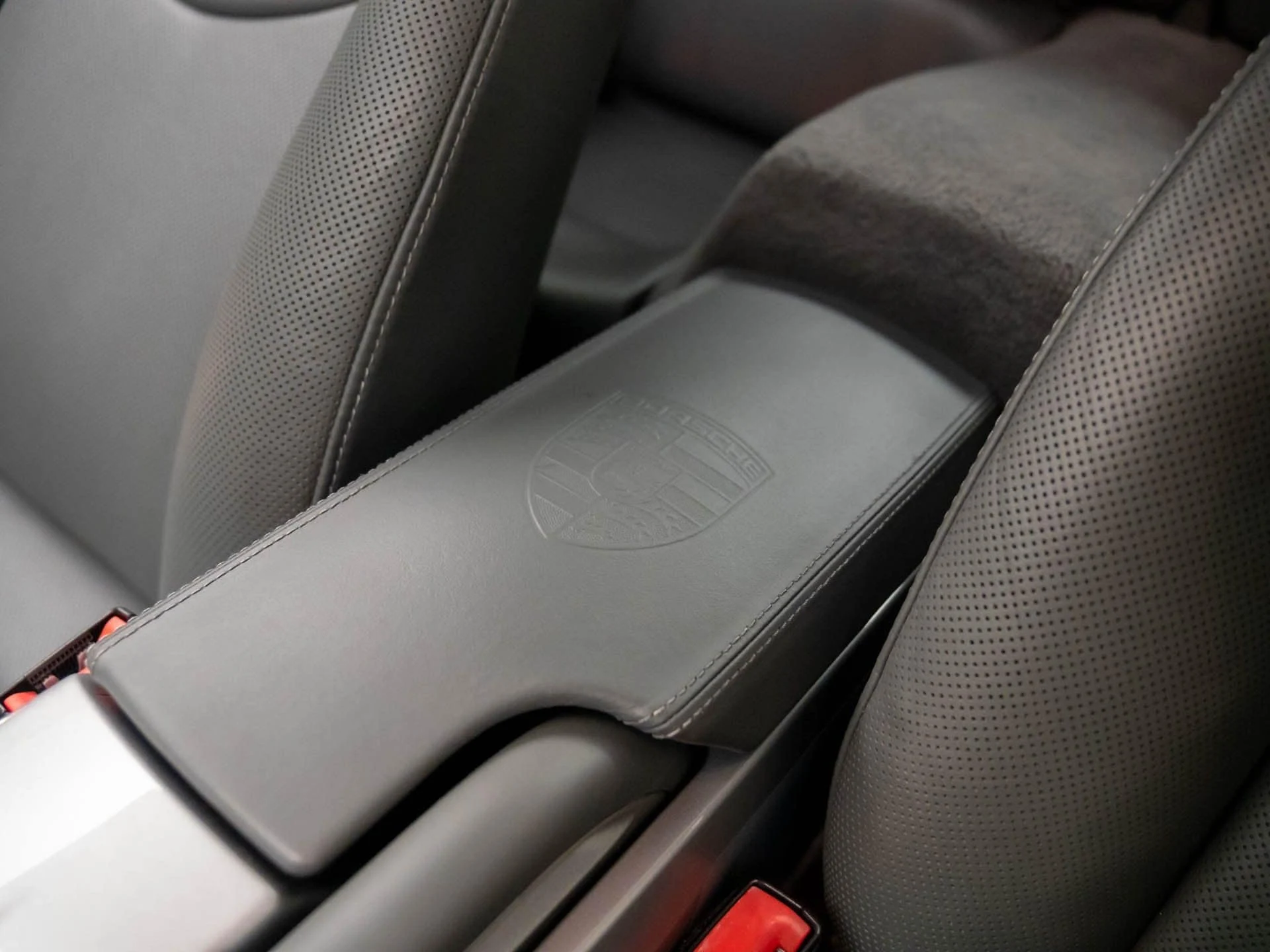 mph024_2153264386_42e83928277b2fa7f2bbb668125ed14cx_5fe642f827