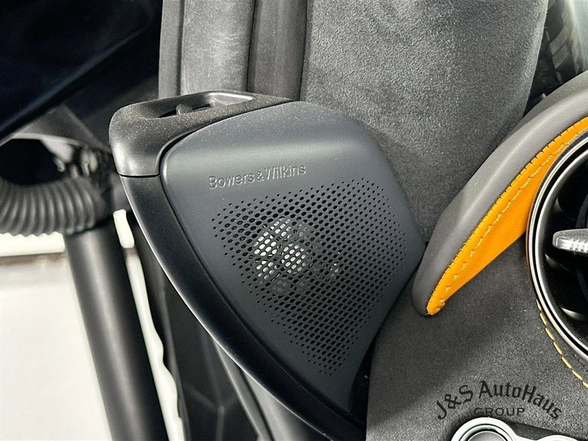 mph024_2157647096_7v2d5klb71cyfk603j13at5pq7si_1cd2571456