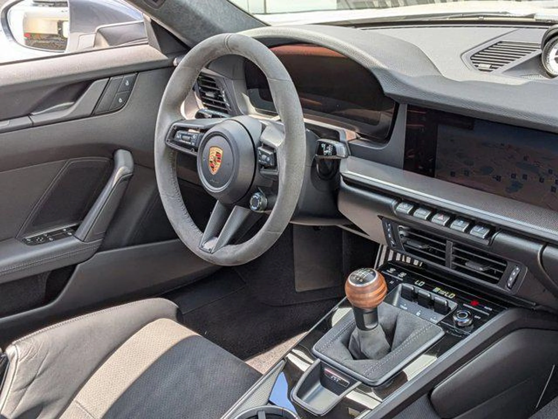 mph024_2158118693_Ade_Sg_Uhq_NR_3c88ee9mq_Sh_PI_7i_Ng_b2fa50c610