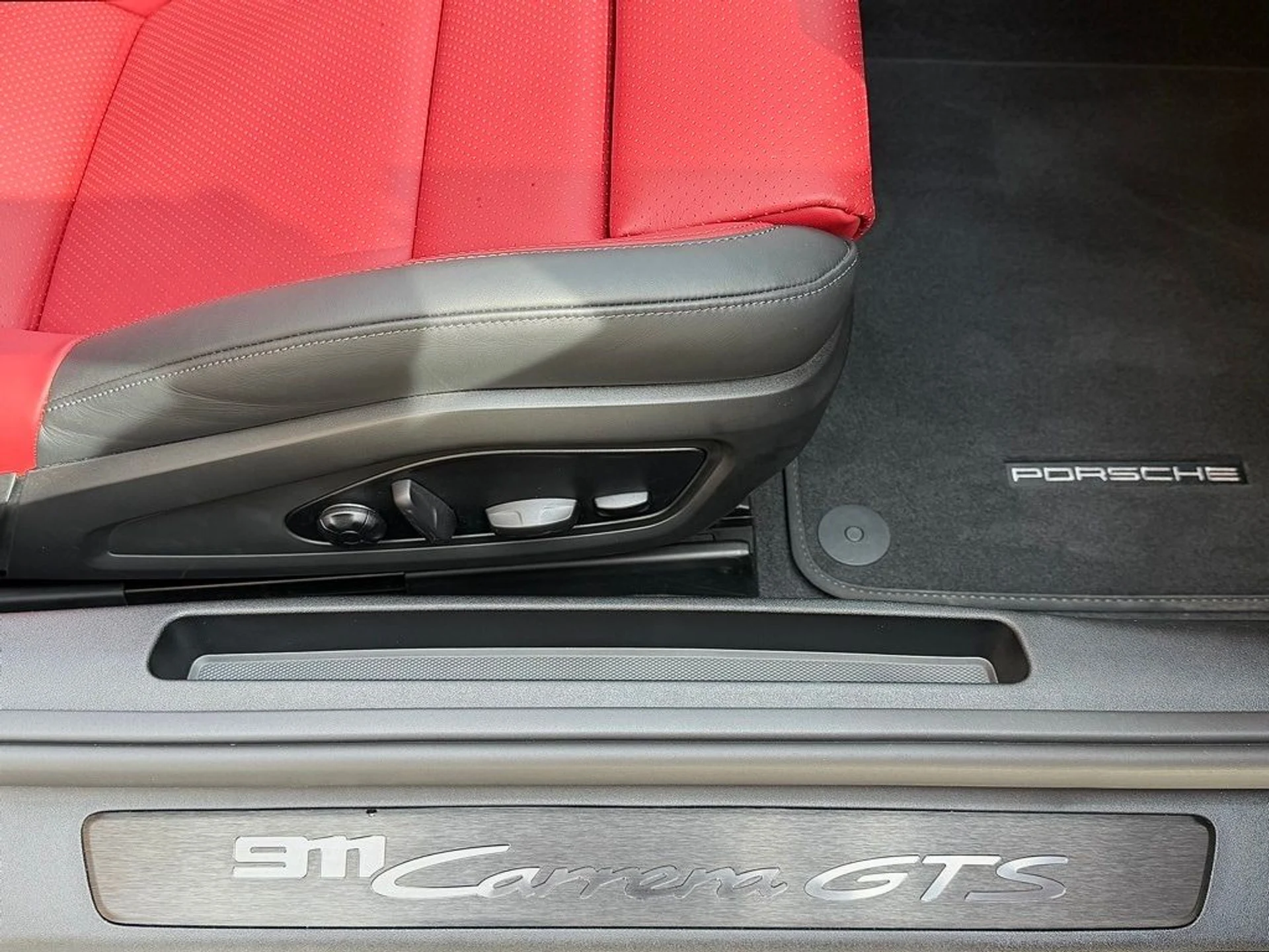 mph024_2160803540_cefcf29ae557ea4500da9703d5bf12b4x_9c0590ad6a