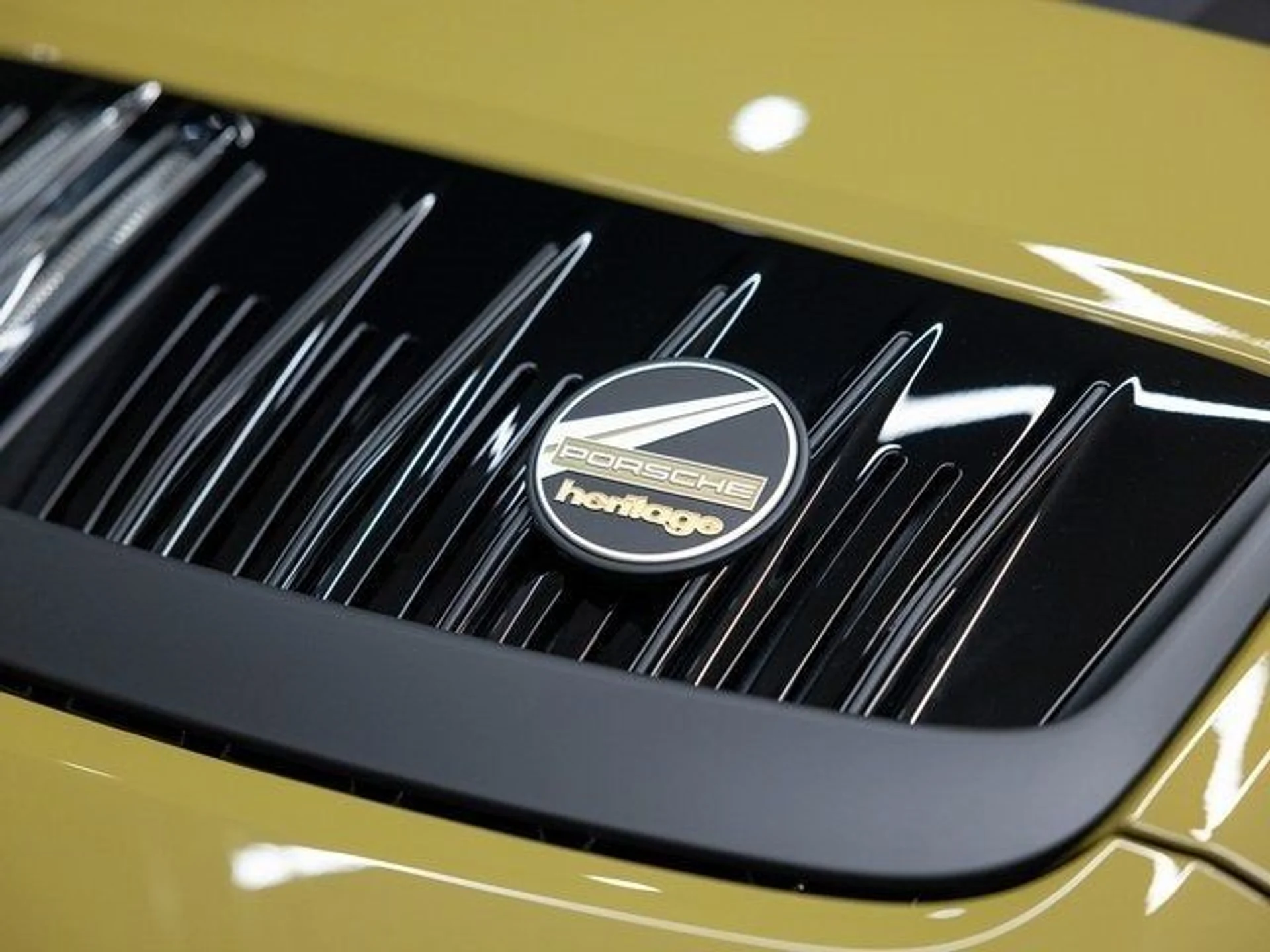 mph024_2163696595_25_6073064597