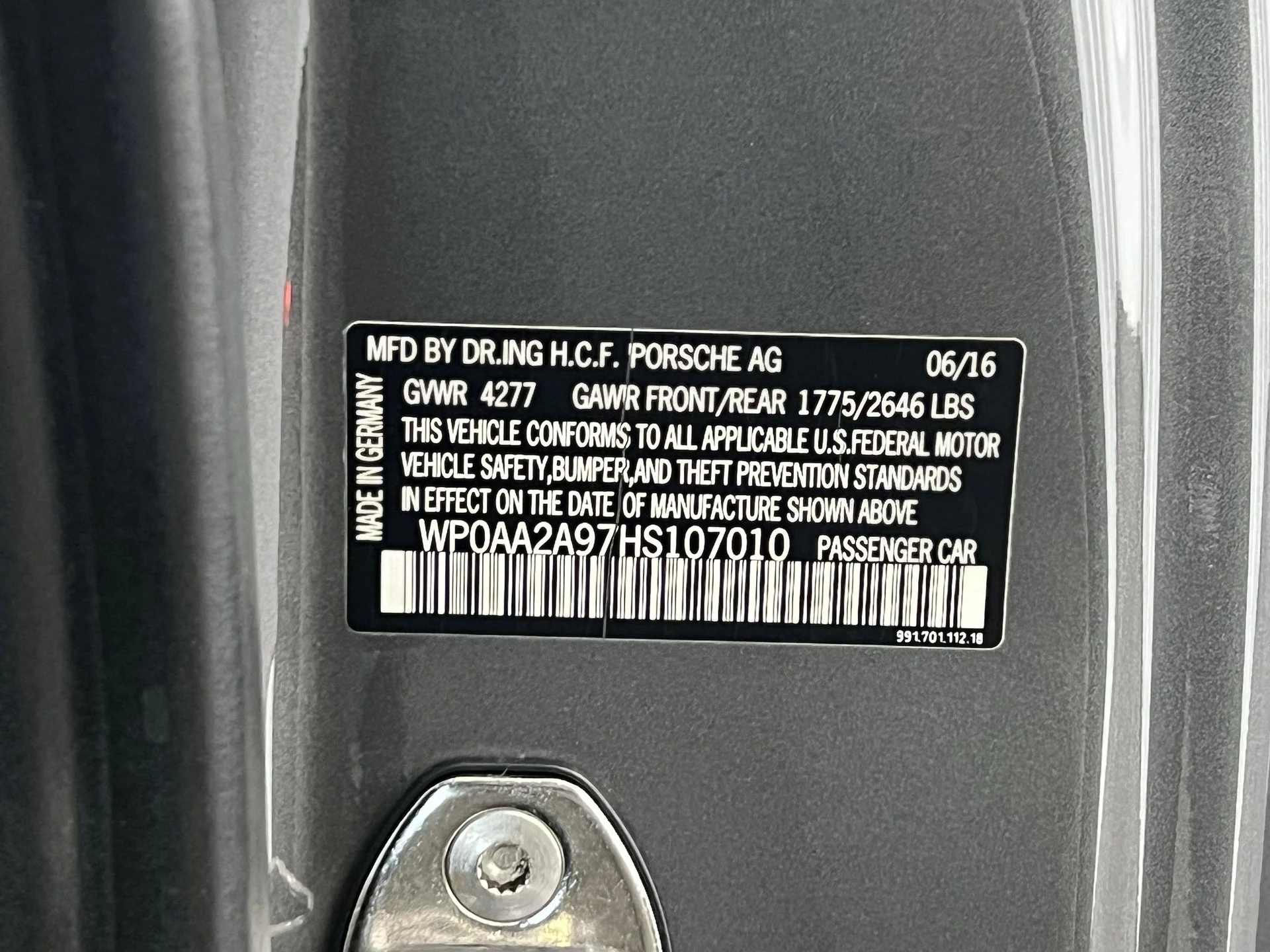 mph024_2165058538_ac51f6c70d08e9557a63286fb46fc9e8x_00e0f23c63