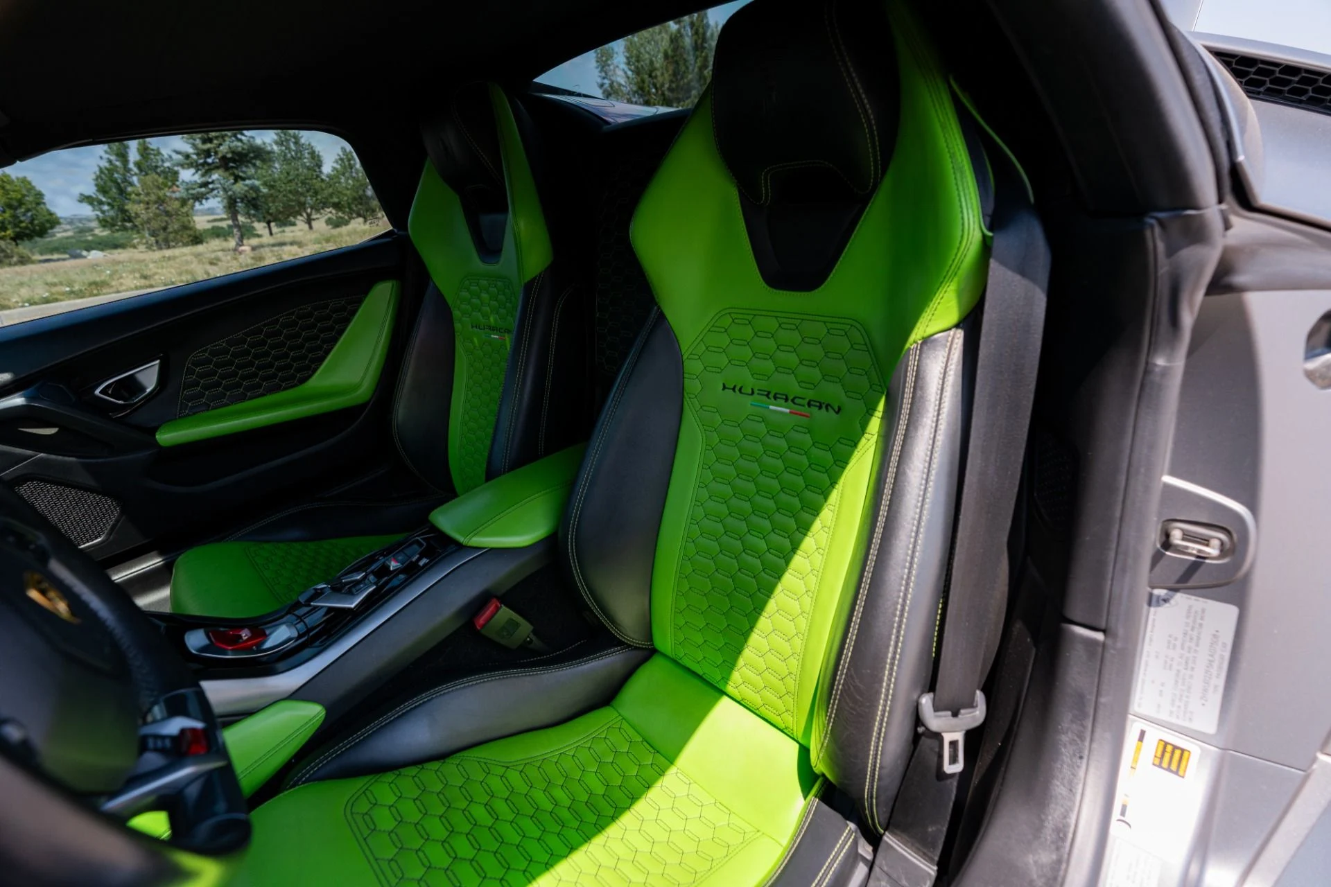 mph024_2165741963_Used_2017_Lamborghini_Huracan_LP_580_2_Spyder_1783359023_31699f4f2c