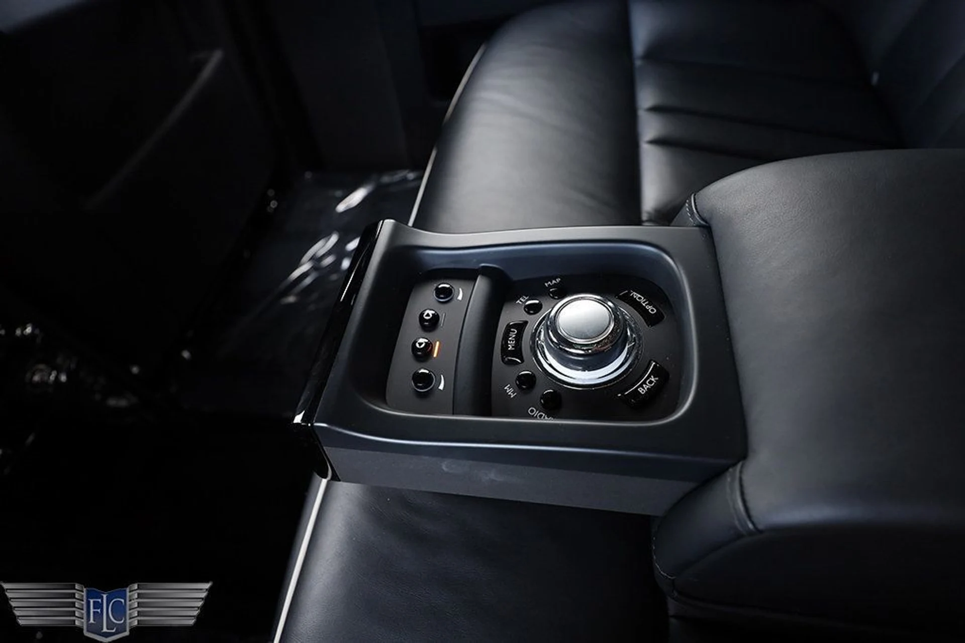 mph024_2168518755_used_2016_rolls_royce_phantom_4drsedan_6305_22959100_25_1024_edf902f32b