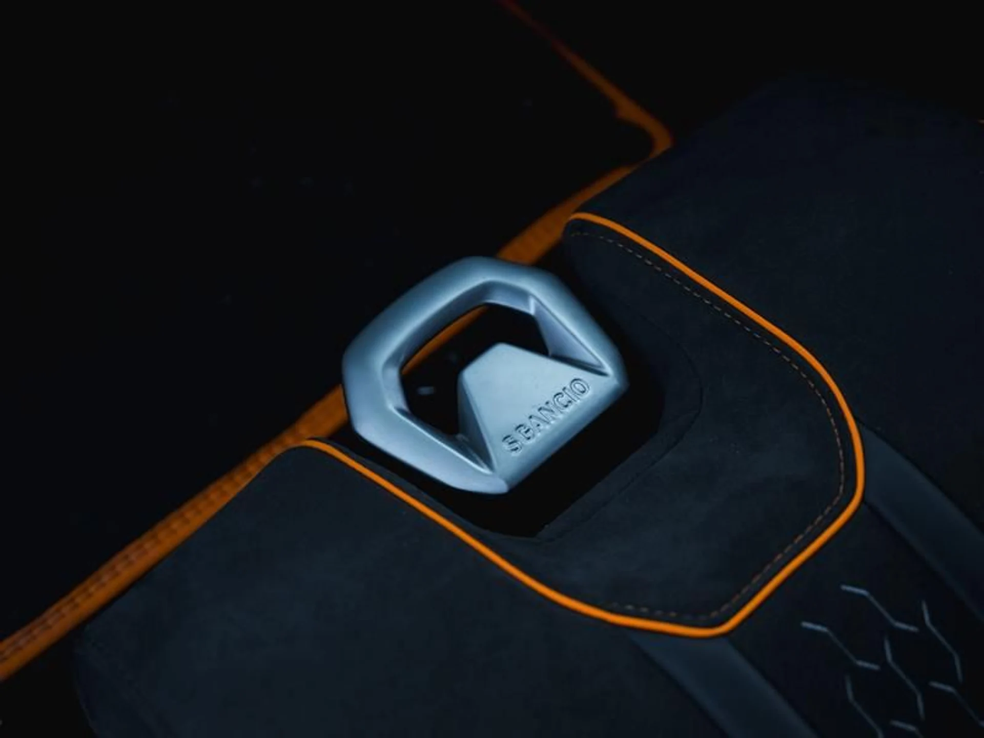 mph024_2168905411_j3ujeojg_e90f294764