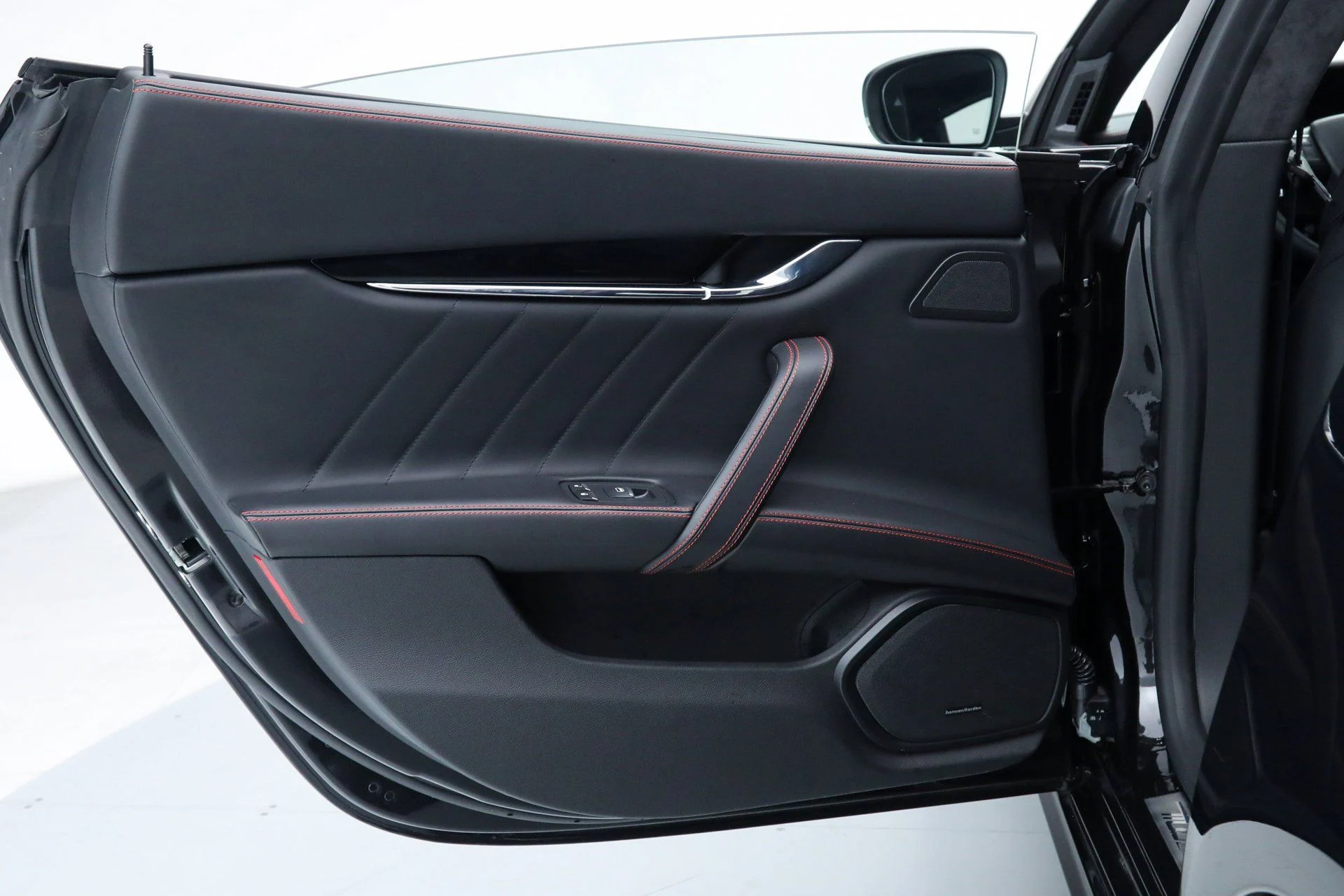 mph024_2177802878_ae882dfe7e5972af3075678d1c27e3f6_f3ff22f965