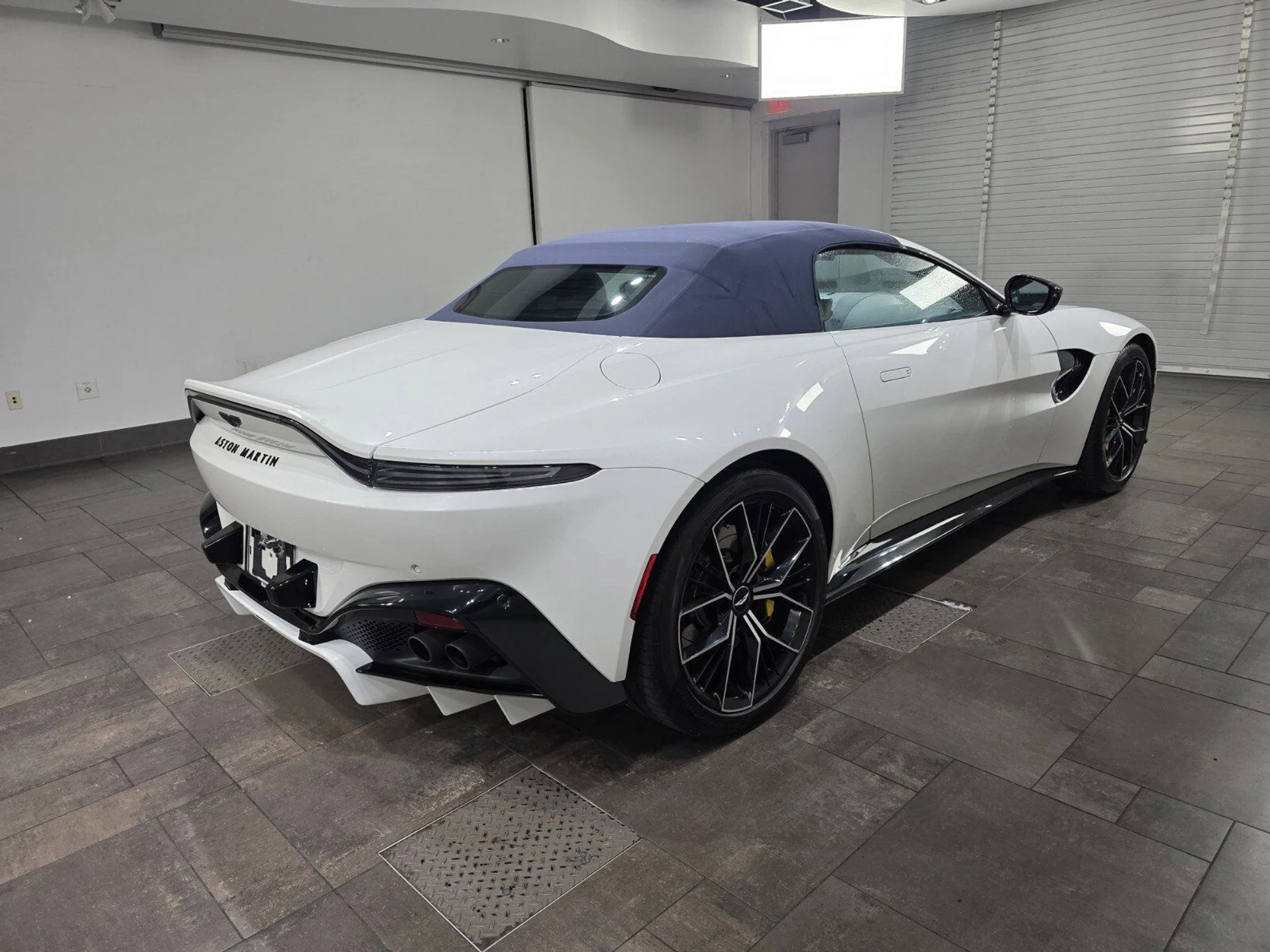 mph024_2179114640_3323e1205b56754114fcf90b321891f0_b67578c9dd