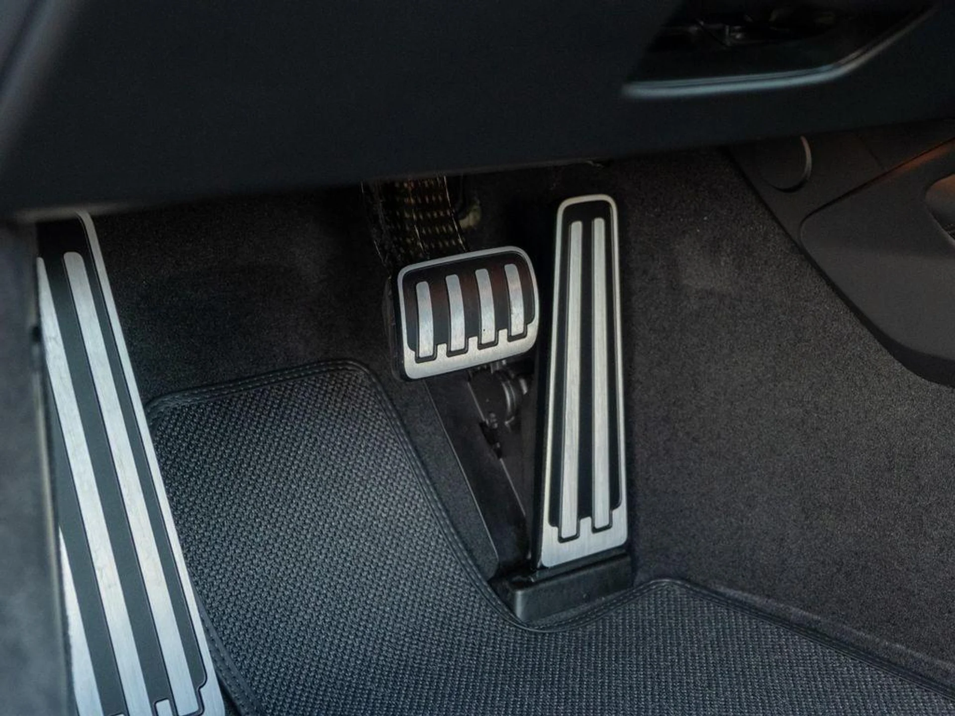 mph024_2184697636_08_KF_Stm_N_Igu_E_3n_P_Okhgw_Lsp_Fn_M_43d374a0fa