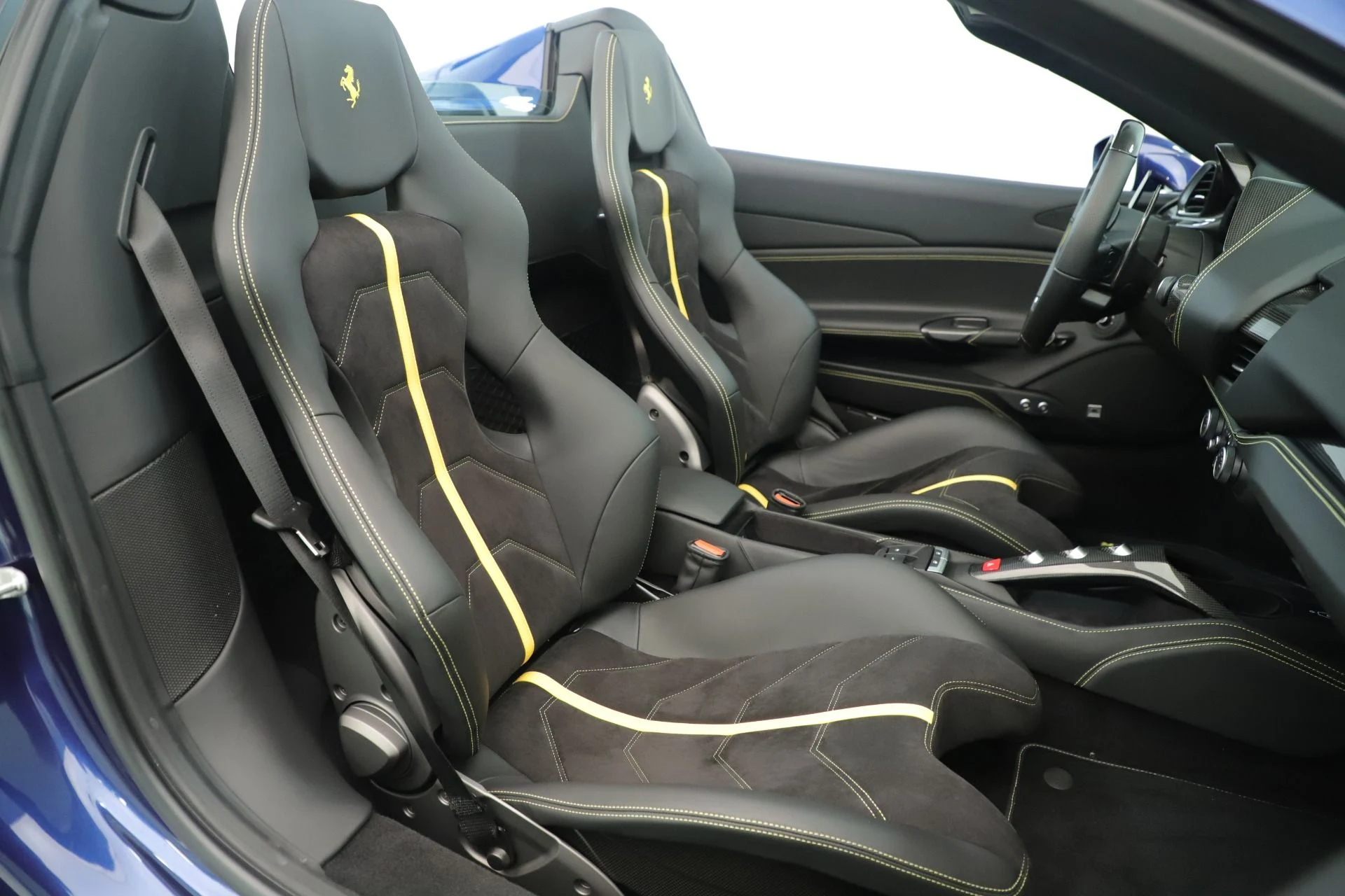 mph024_2187670595_Used_2018_Ferrari_488_Spider_1777144880_27923a4b45