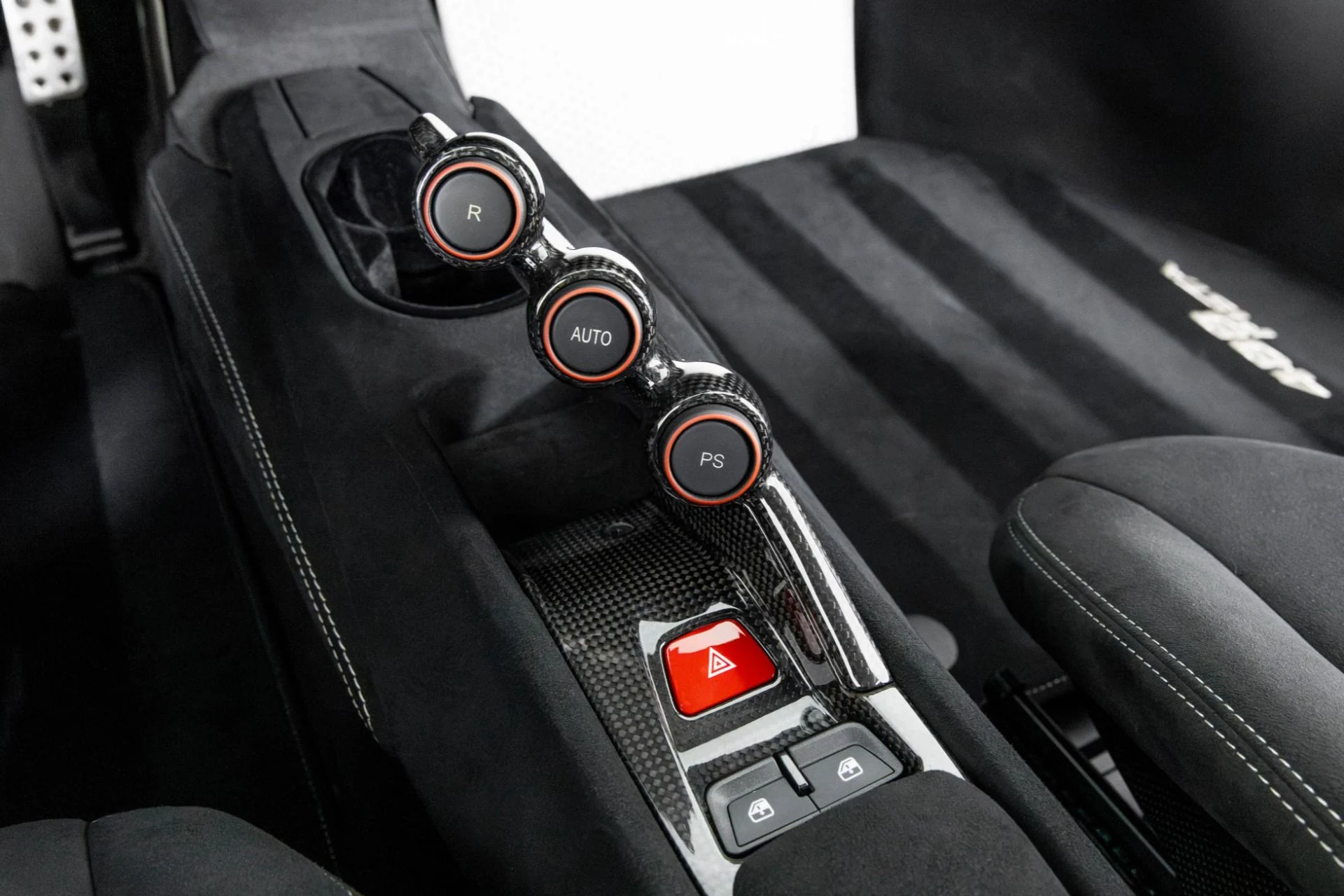 mph024_2189748424_Used_2020_Ferrari_488_Pista_Coupe_1763510177_8f07738568