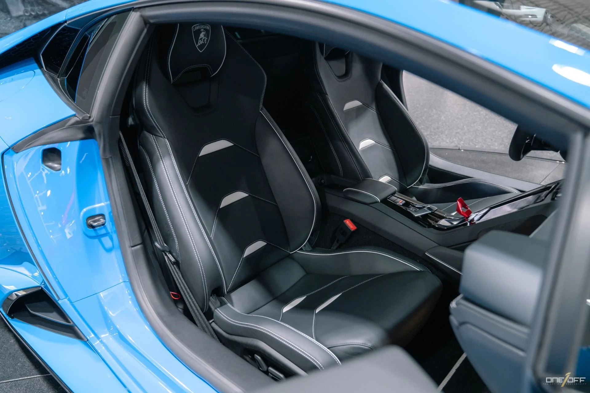 mph024_2191871270_Used_2021_Lamborghini_Huracan_EVO_Ad_Personam_Blu_Le_Mans_1741389537_7fc783323a