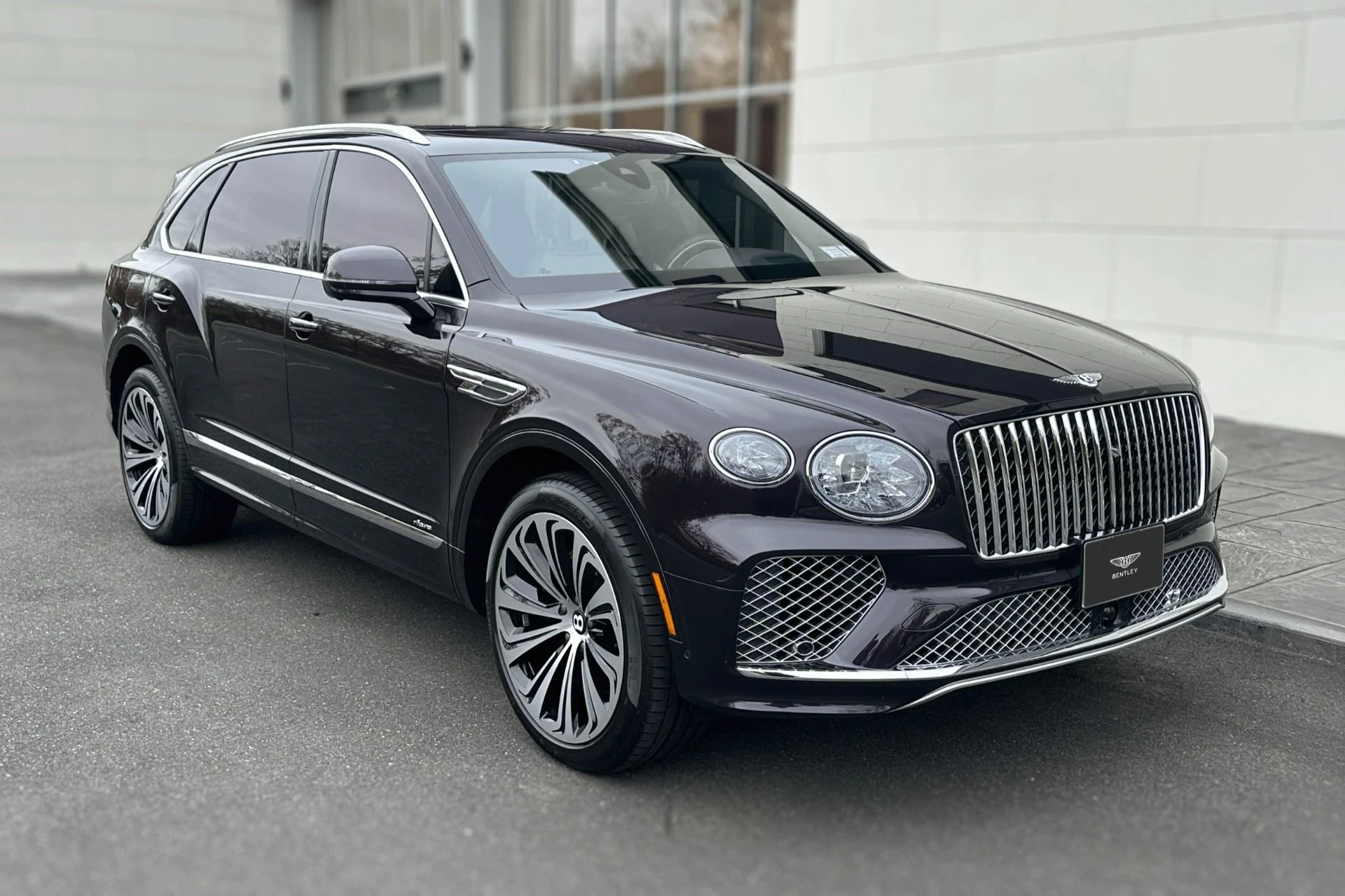 mph024_219473824_Used_2024_Bentley_Bentayga_EWB_Azure_V8_1763042894_28560c84ca