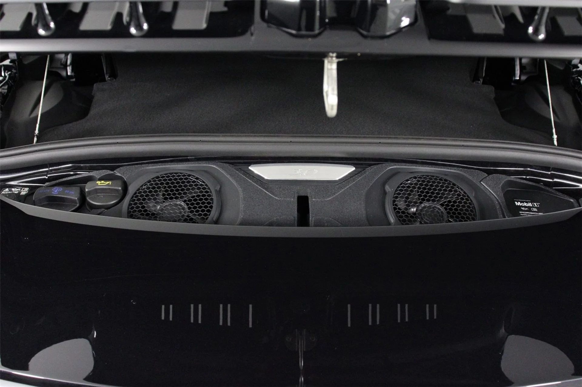 mph024_2194813595_40a73fd881fb26bd3b0d75f03627c47c_4be2475152