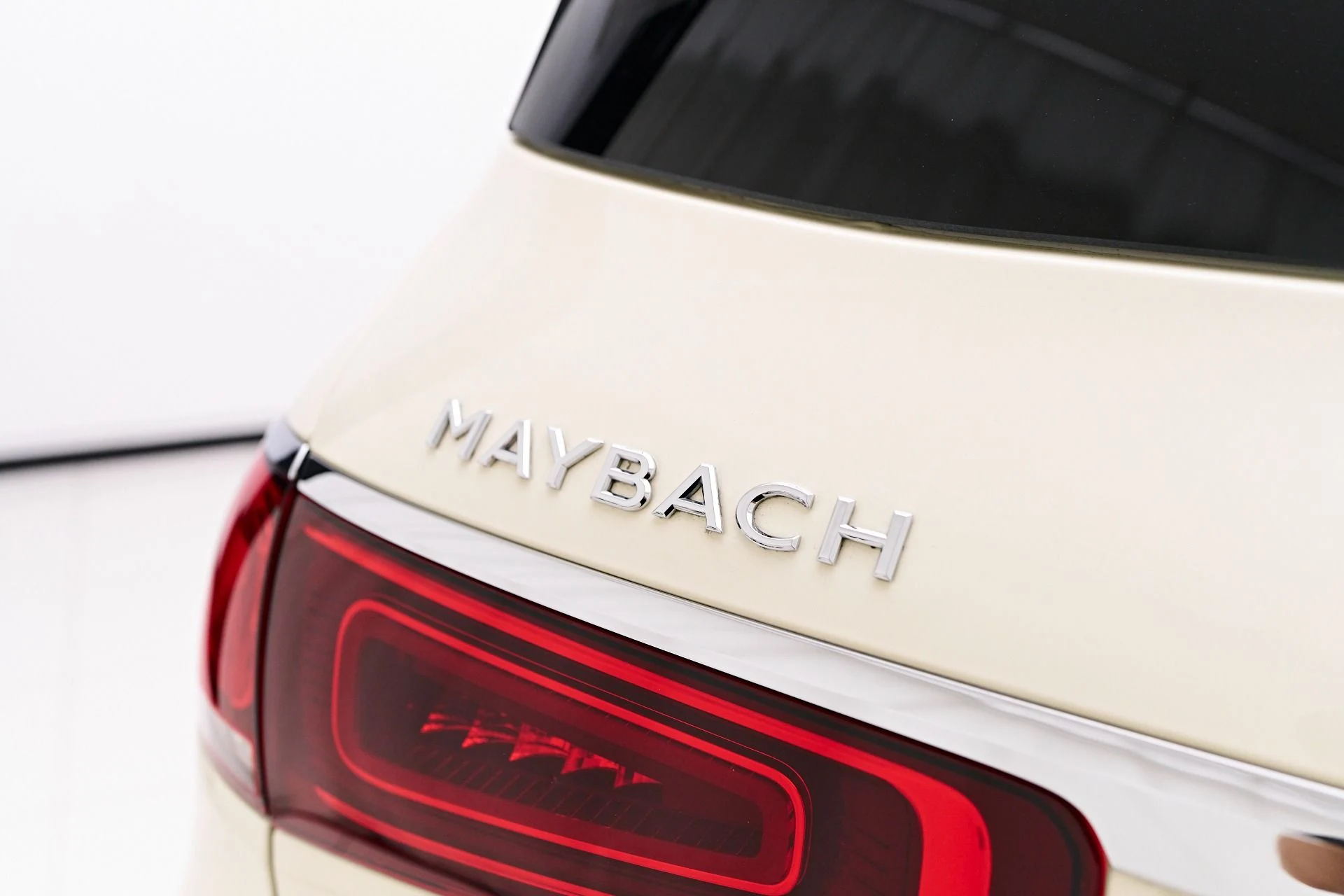 mph024_2195771905_Used_2021_Mercedes_Benz_GLS_Maybach_GLS_600_1749926762_acef9a87a6