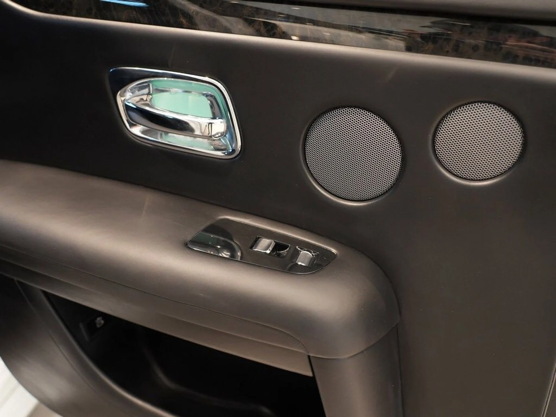 mph024_2198232510_21806cecf527210b36025c383b4f9ca8x_78b1cbb520