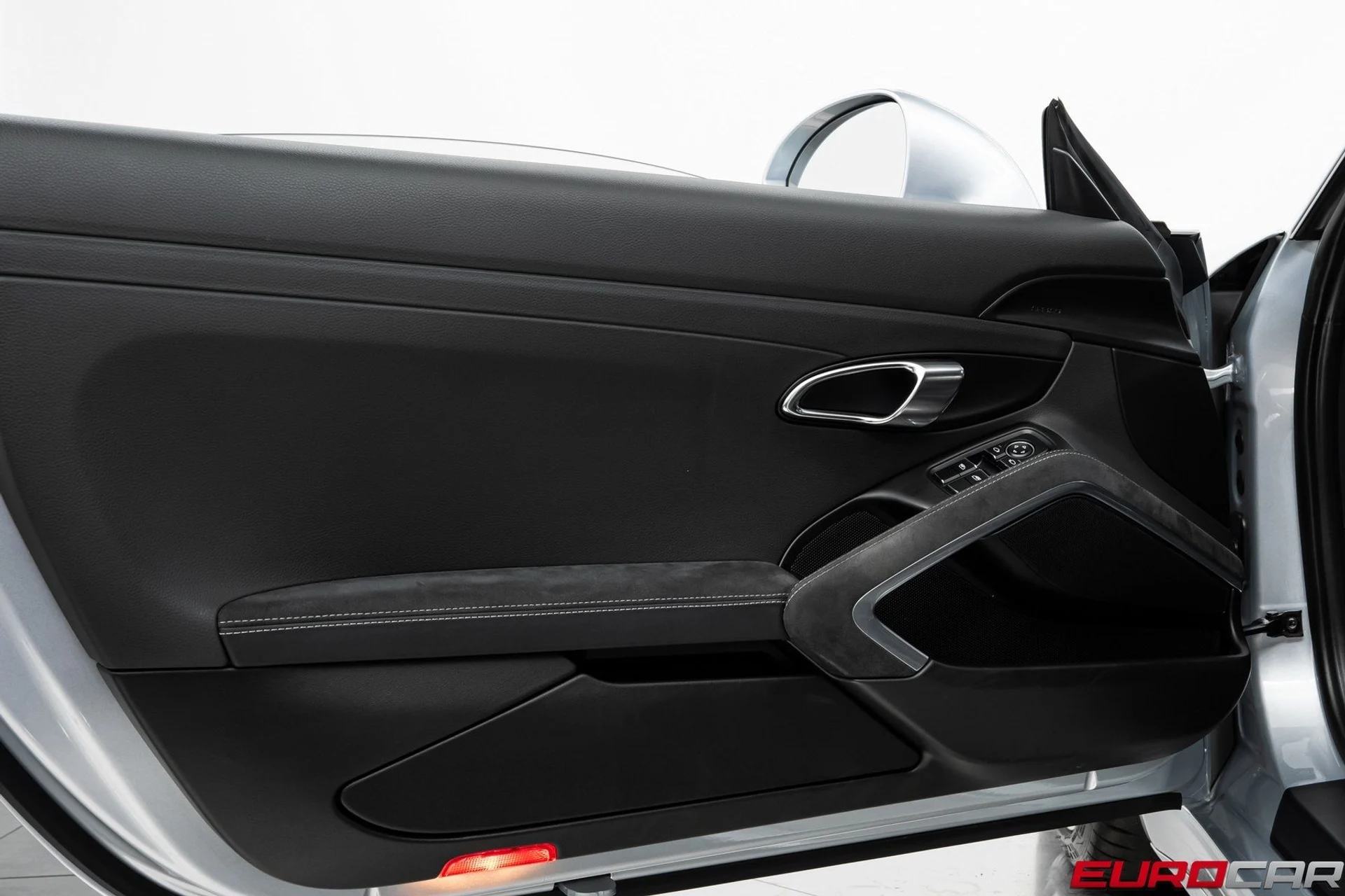 mph024_2206890691_image_25_a2283292db