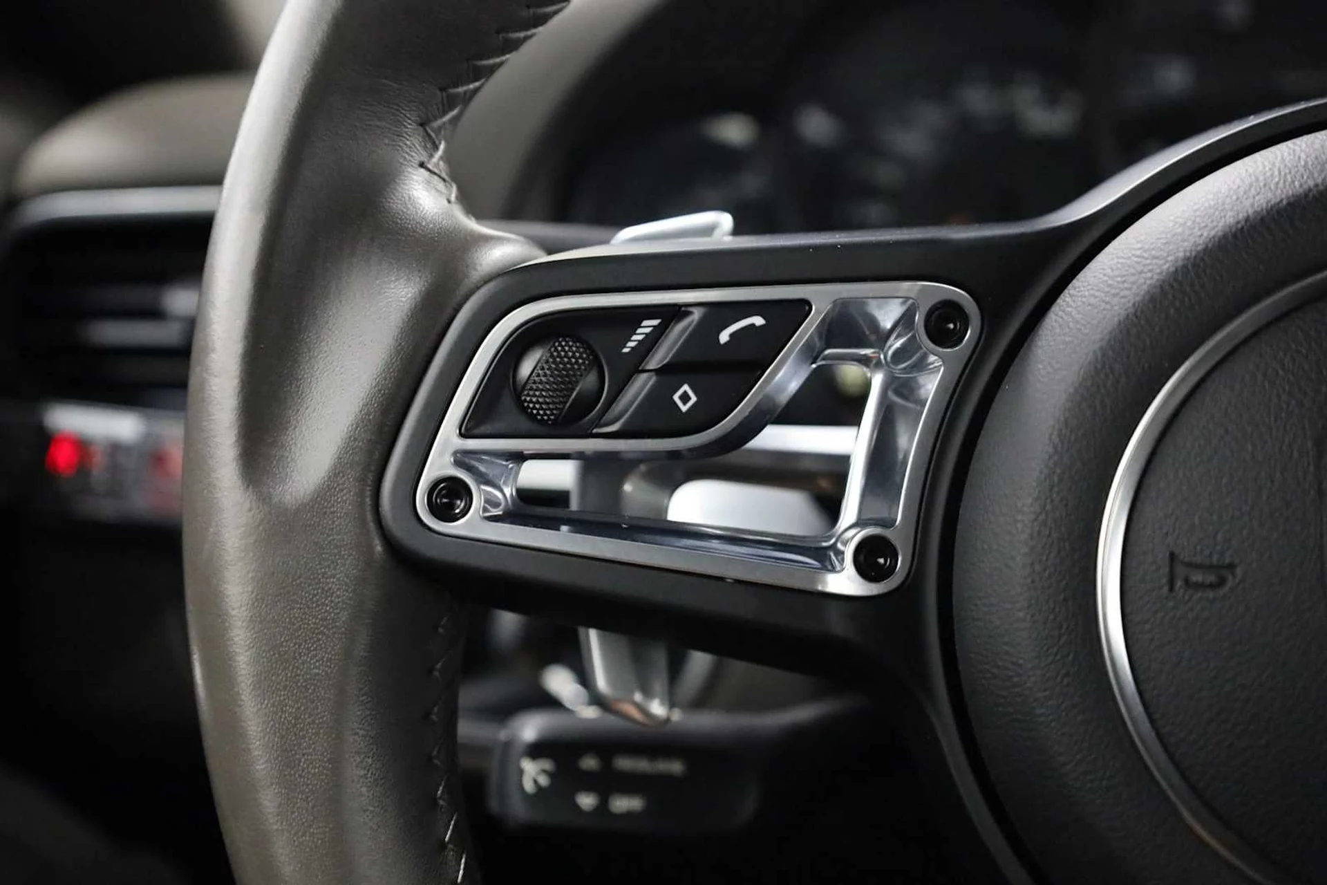 mph024_2209488670_4ab13bbe24272acafc9cef908310267a_49da83852e