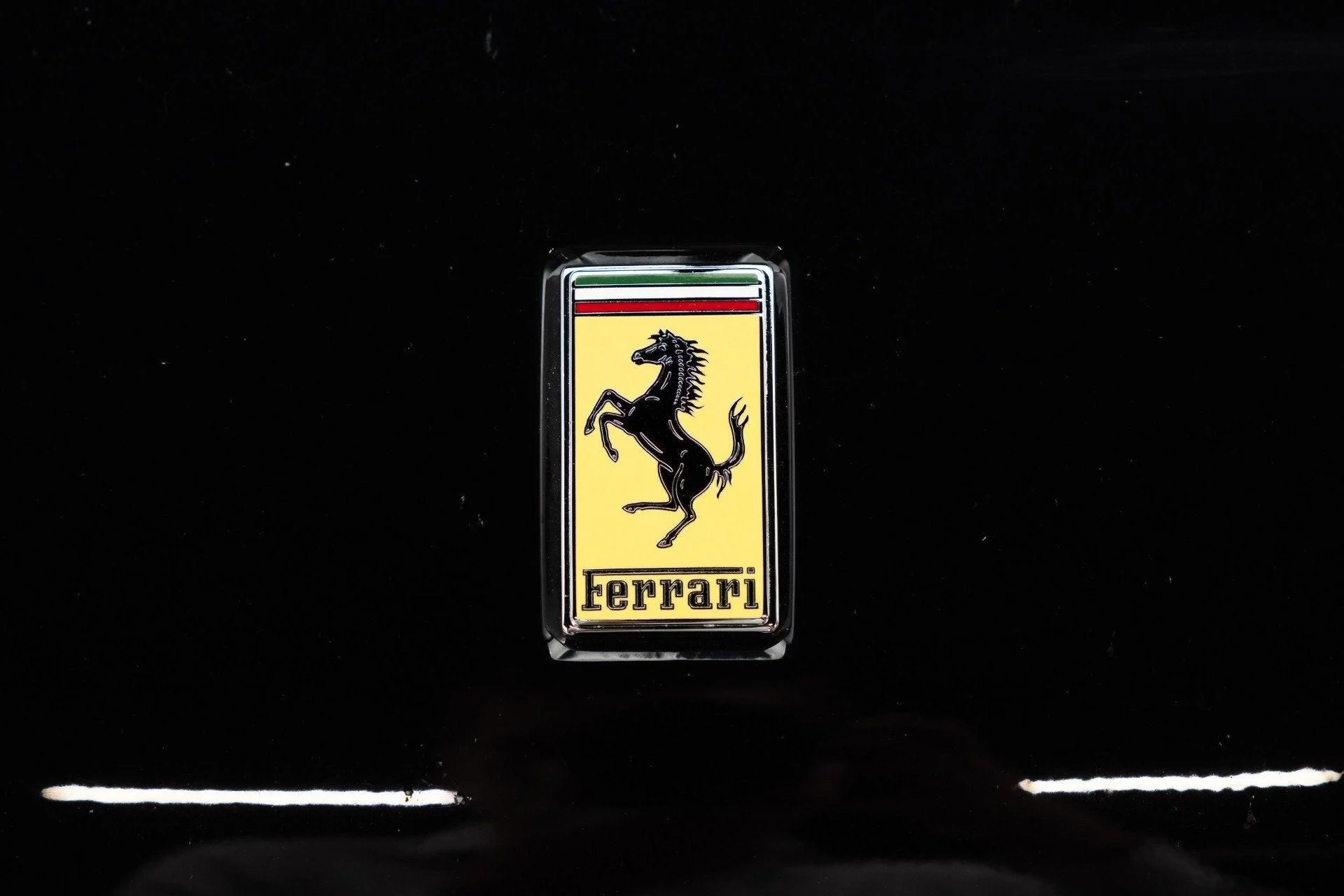 mph024_2211078678_Used_2017_Ferrari_488_Spider_1787836761_d6ea756a0d