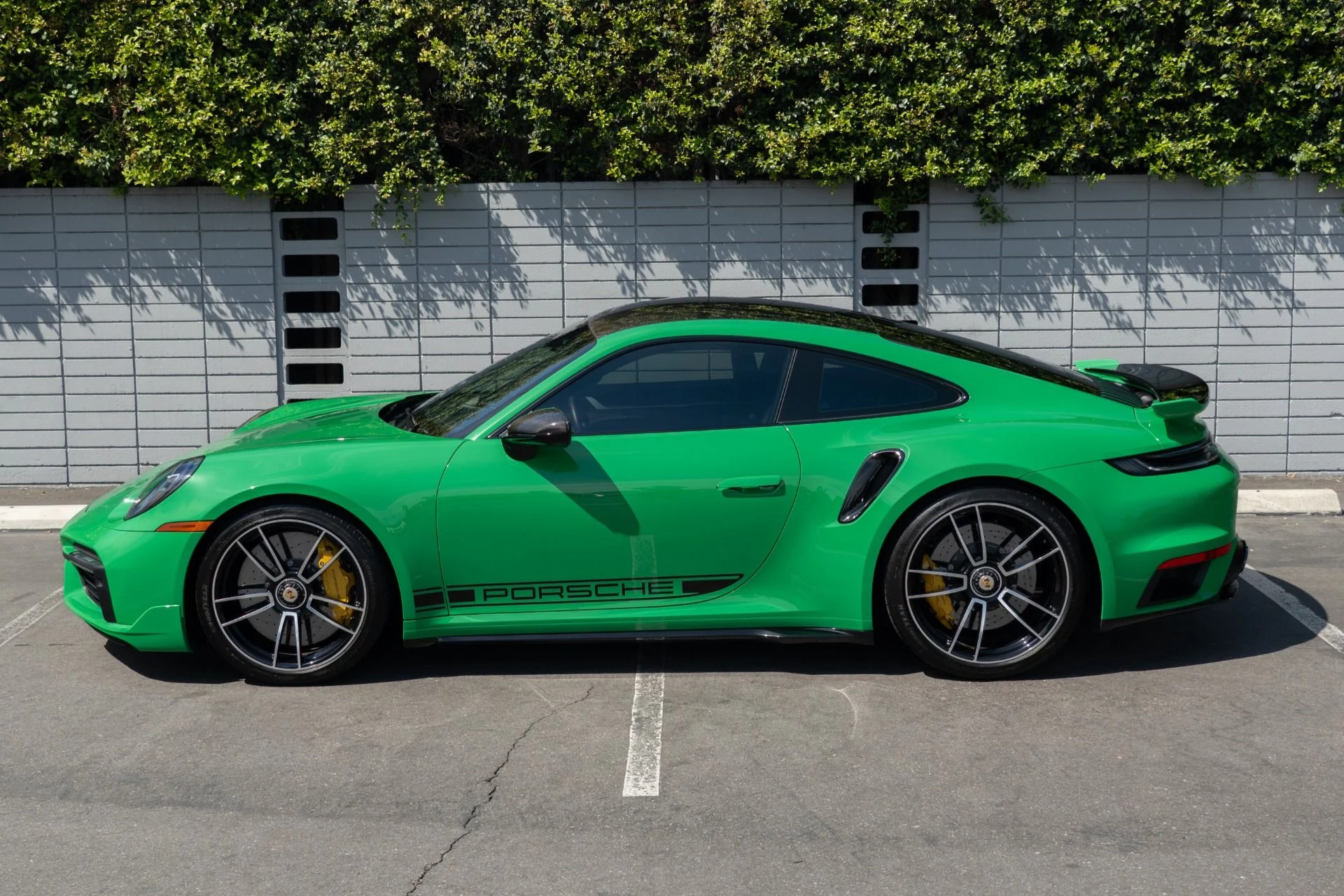mph024_221198746_Used_2022_Porsche_911_Turbo_S_1758136963_c353b02554