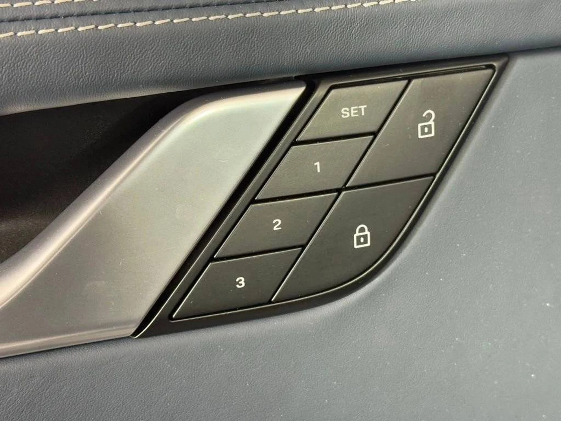 mph024_2213739519_1280_f95b73f31a