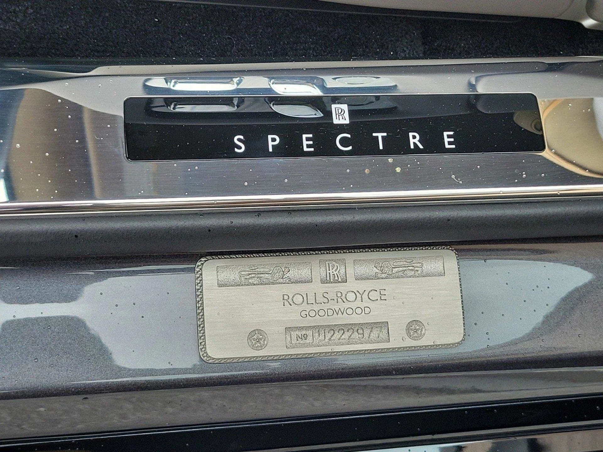 mph024_2215917606_5b5c8fd3d5ccbe95d7769f770daf8484x_1d32ff5239