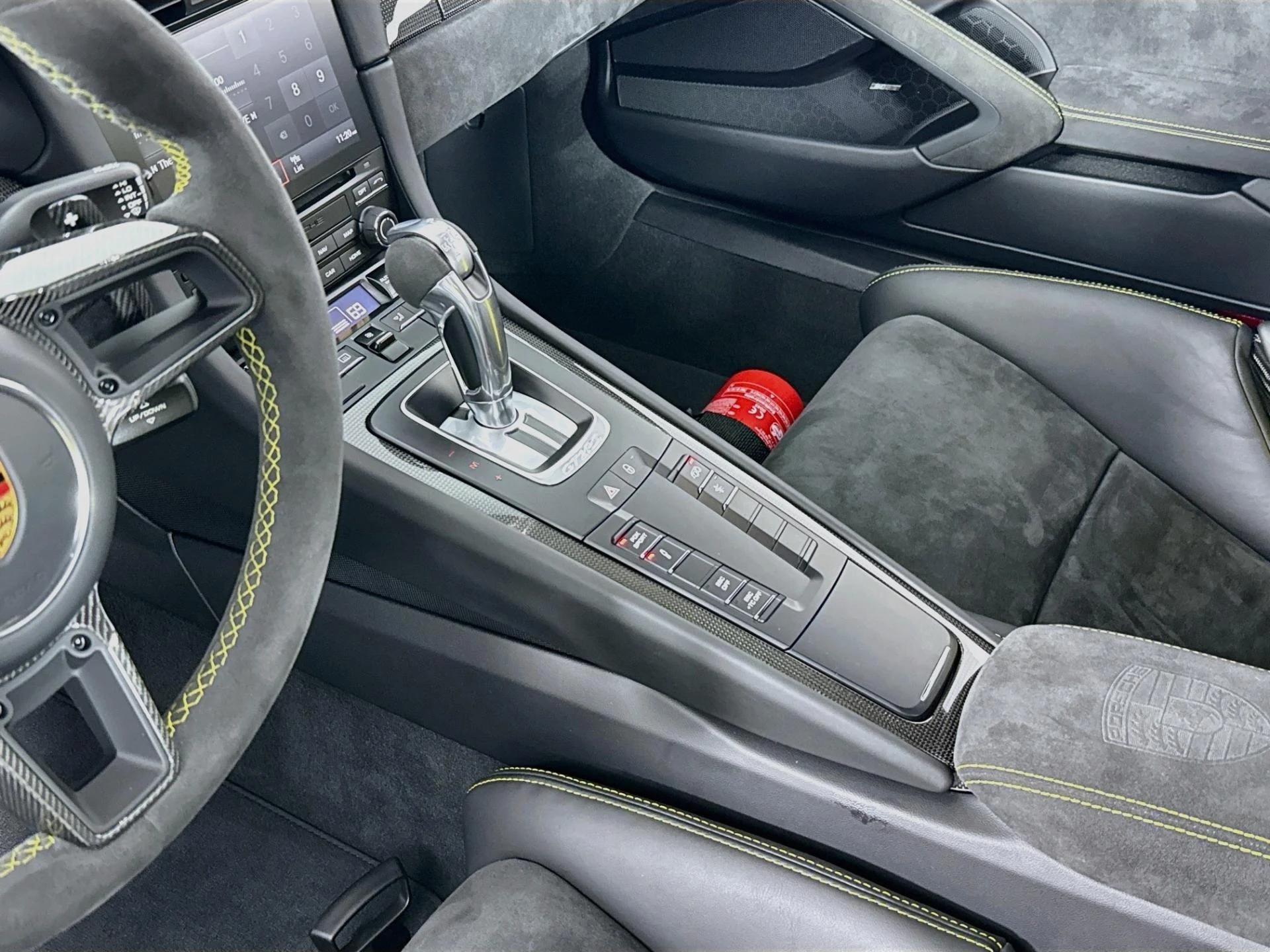 mph024_2220232148_Used_2018_Porsche_911_GT_2_RS_1790873167_42817718cb