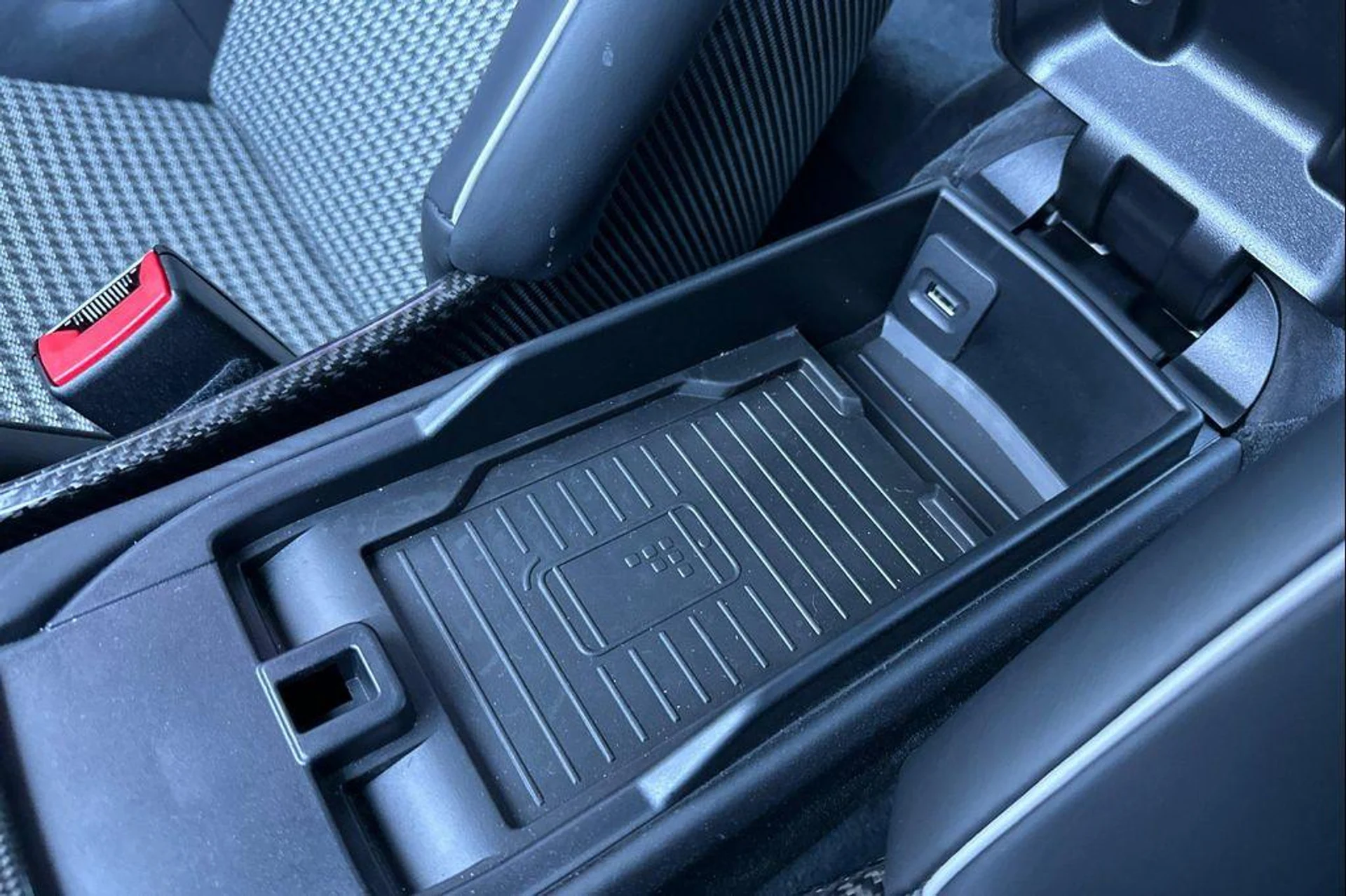 mph024_2220389226_zzk_V9yh_CE_Rq55i_Ca_Vb_XHZ_4cii_YM_ca81bcf5c6