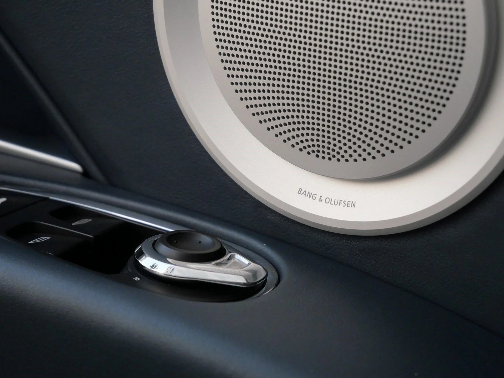 mph024_2223633106_91de61a4132aba0d99fa8b39ffc0586bx_a80b608986