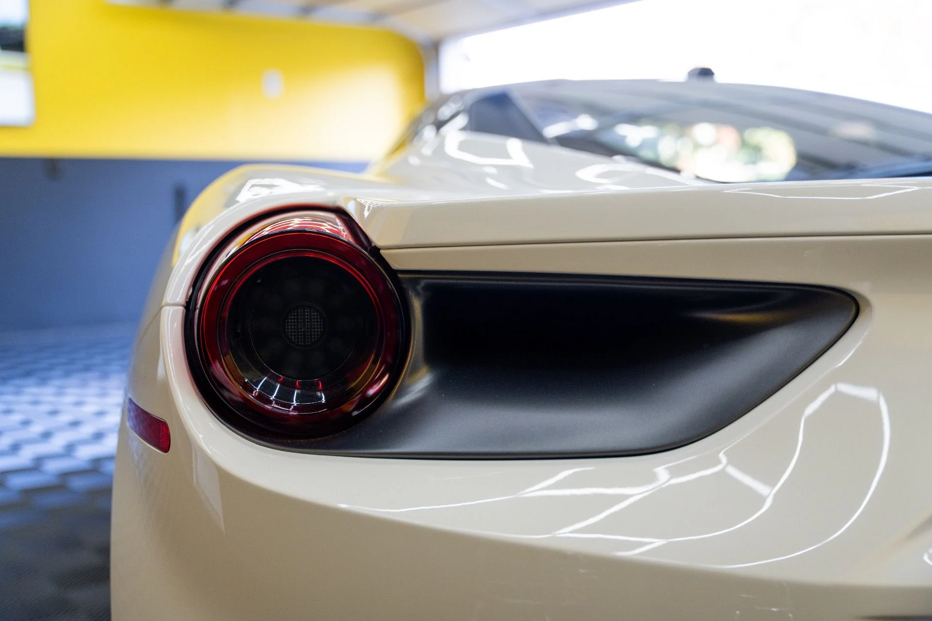 mph024_2223847838_Used_2016_Ferrari_488_GTB_1792438951_2102402d3a
