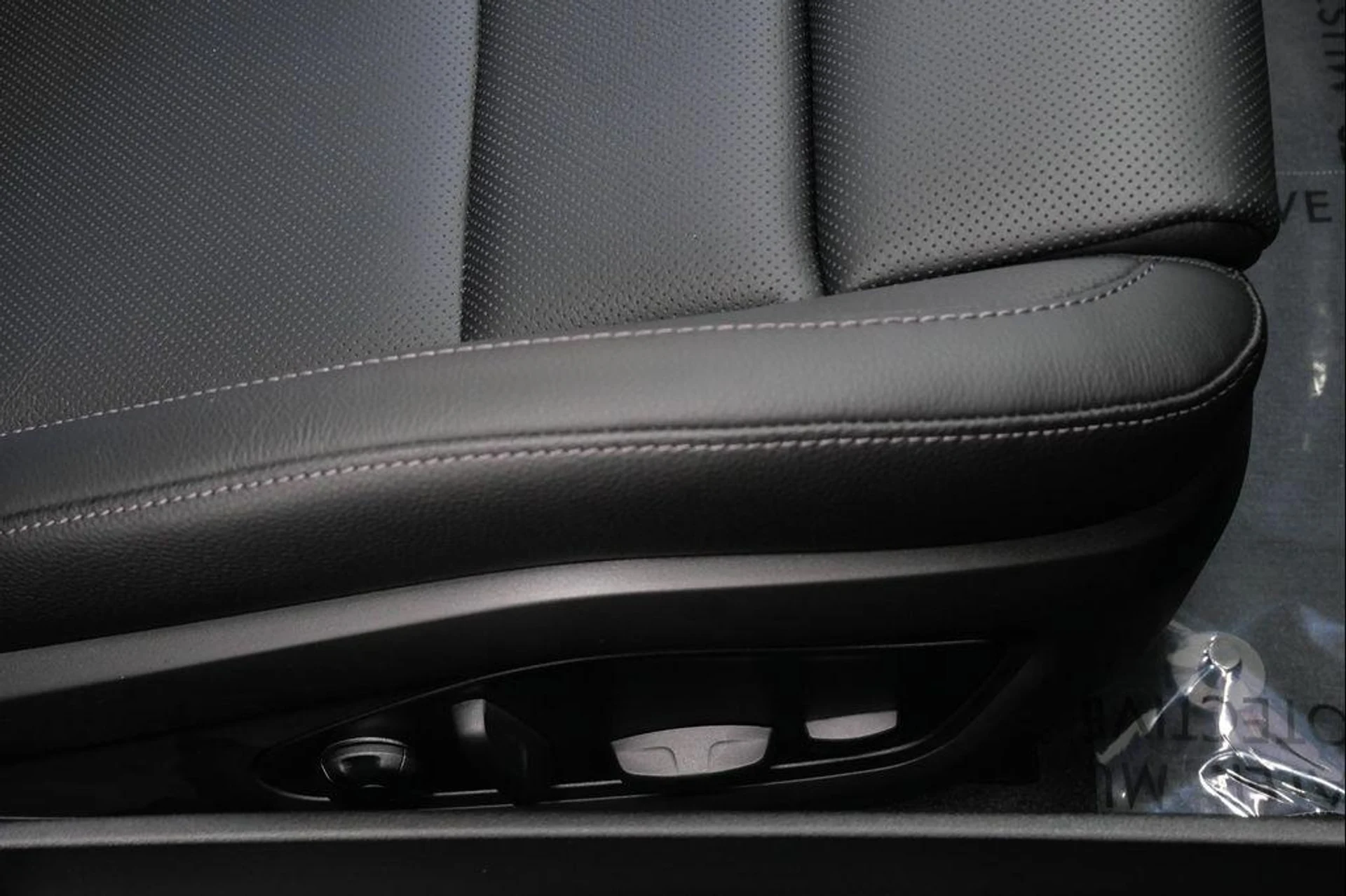 mph024_2225285457_e_Lz4l7ovj_DTB_Zi4k0_T7k_F_JL_Rgw_4a3660a6f5