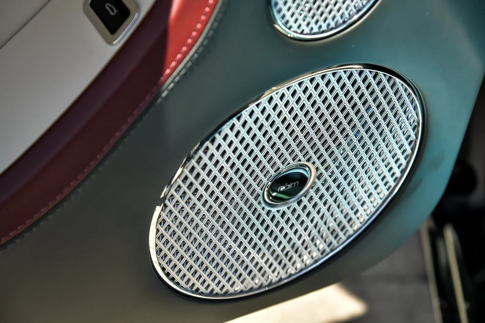 mph024_2240463759_49693e89d6b178a193da89f5560530aax_fe52e162eb