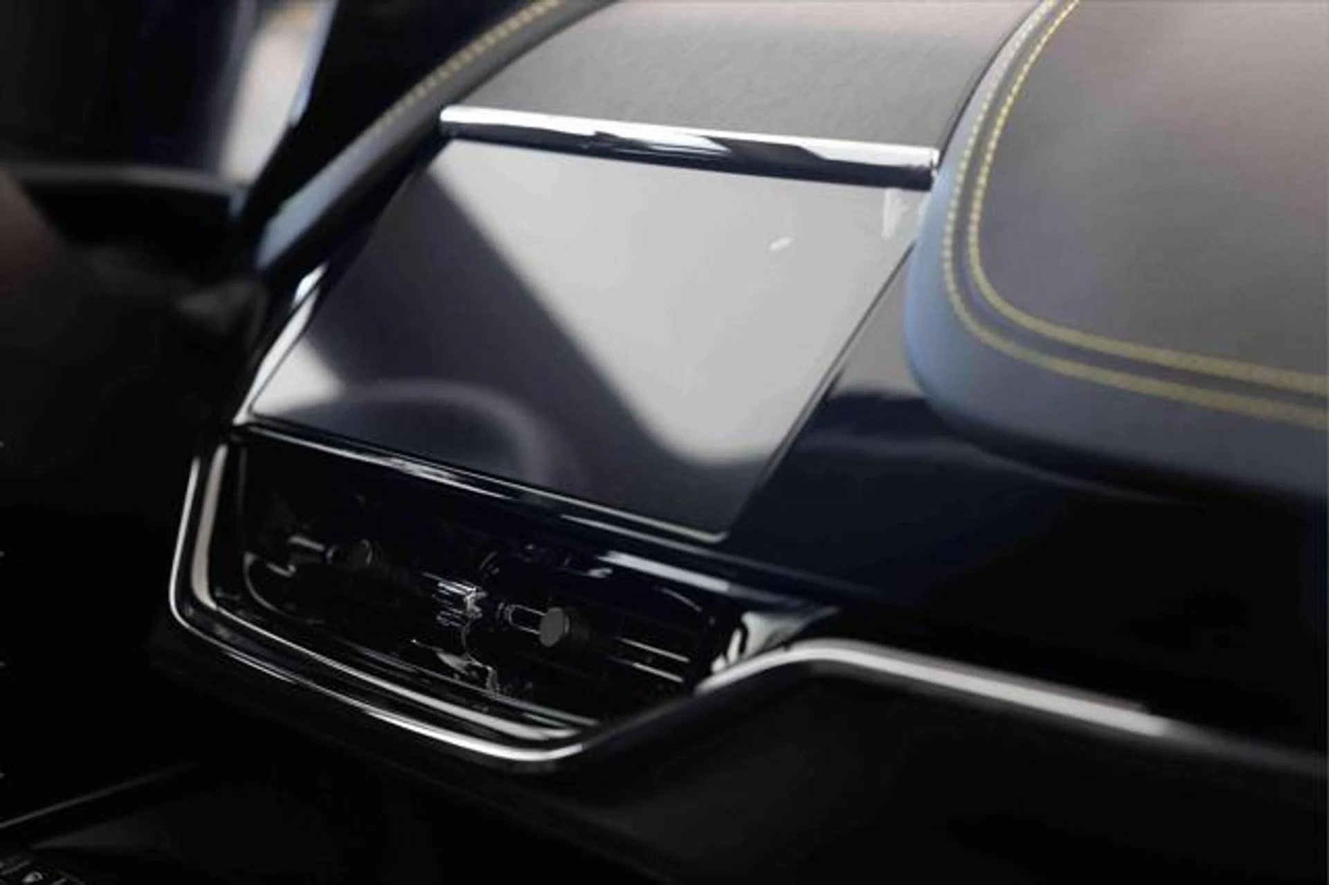 mph024_2249230129_fi_X0_Jc_HNS_gt_KR_3_p1_KZ_1h4t_CS_0_42f7cde3ec