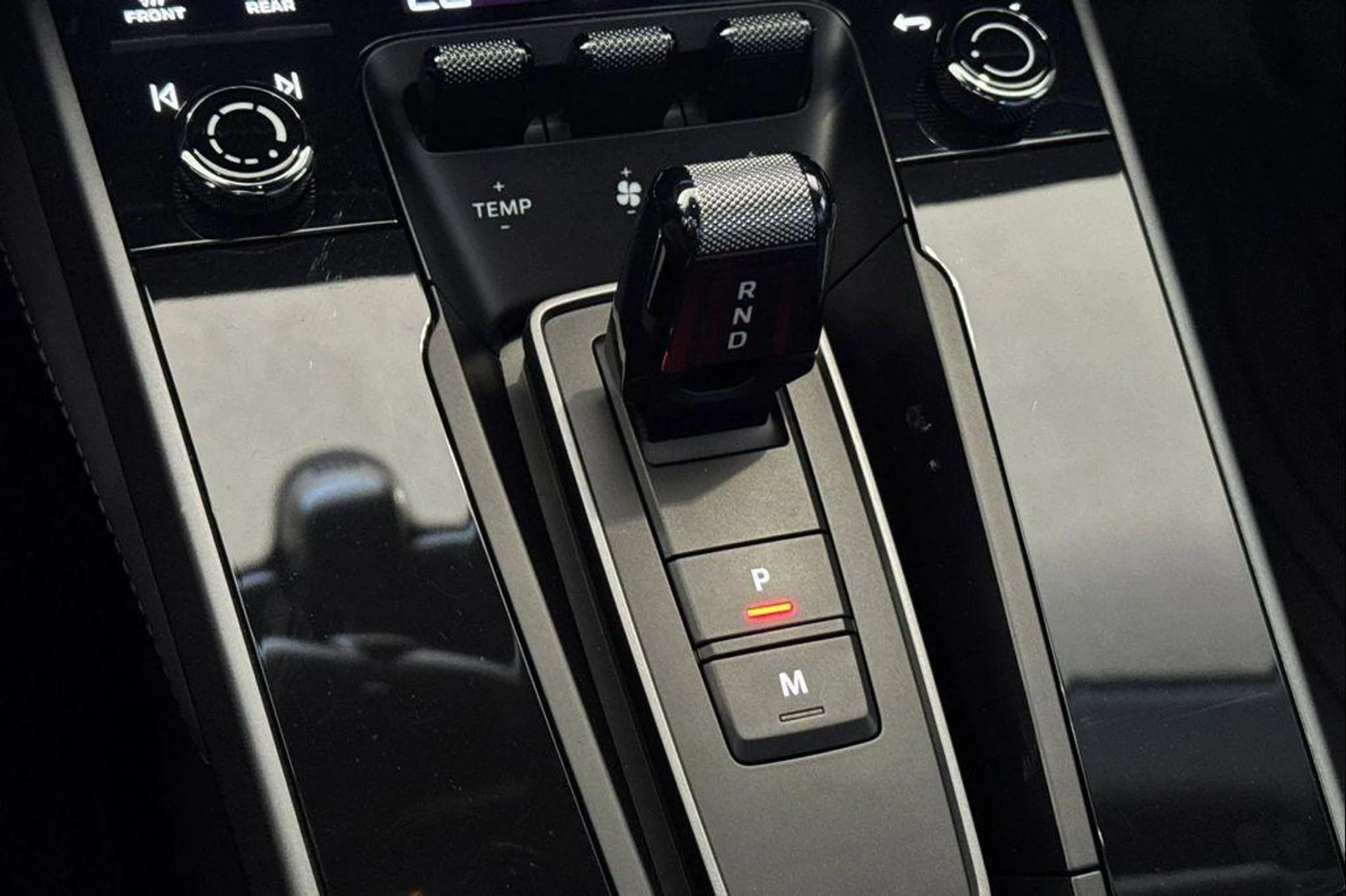 mph024_2259657410_y_Vk_Dr7_G_Ie_J7kym_Aim7_W4l_Px_I_Daw_f0700e8a38