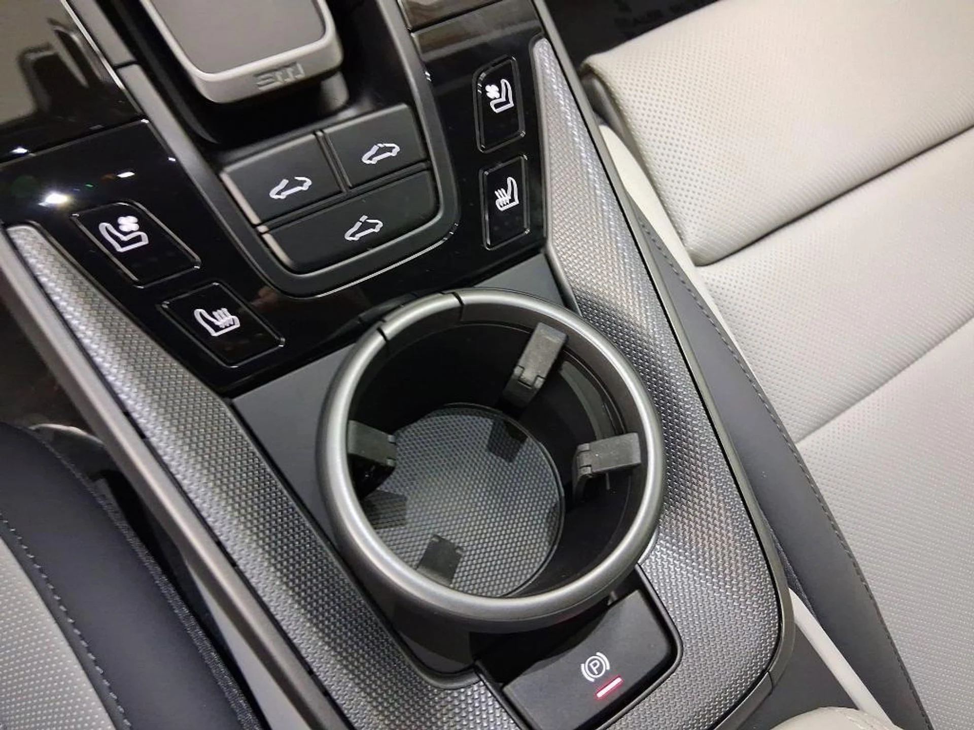 mph024_2267992591_T75b_D_Pf_Ou70_LGZN_Wi_F6s_GWI_9_FR_0_e81536a064