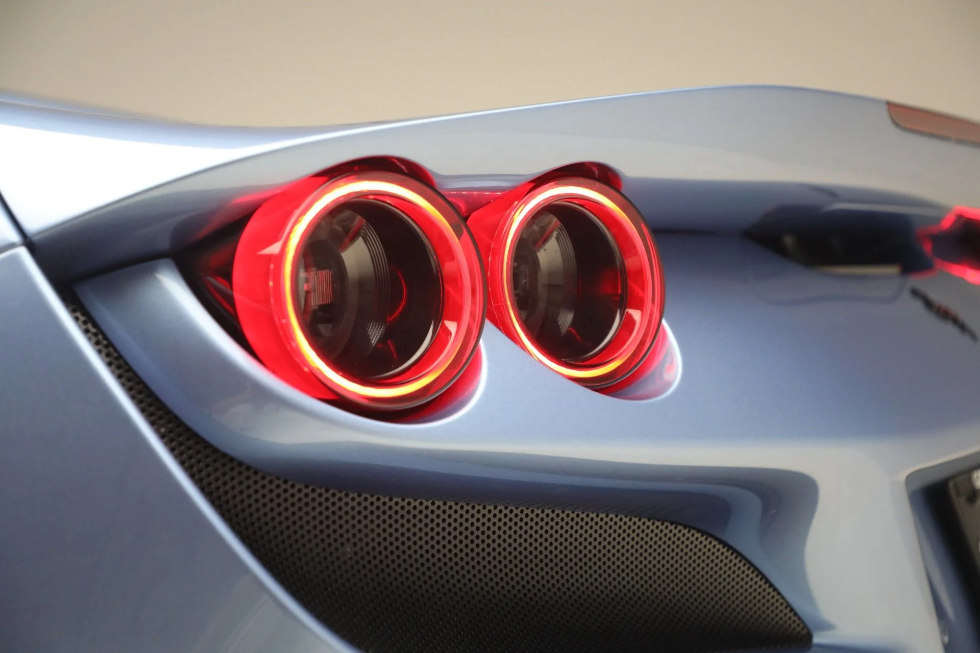 mph024_2276339764_Used_2021_Ferrari_F8_Spider_1782581149_0d824b9f30