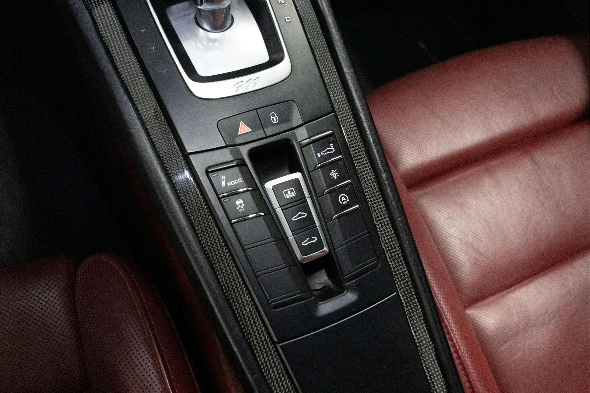 mph024_2279338361_3e4e912a_6016_42c1_8579_180ae971bade_201720_Porsche2091120_Turbo20_S2028_WP_0_AD_2_A93_HS_16640329_25_10872b1284